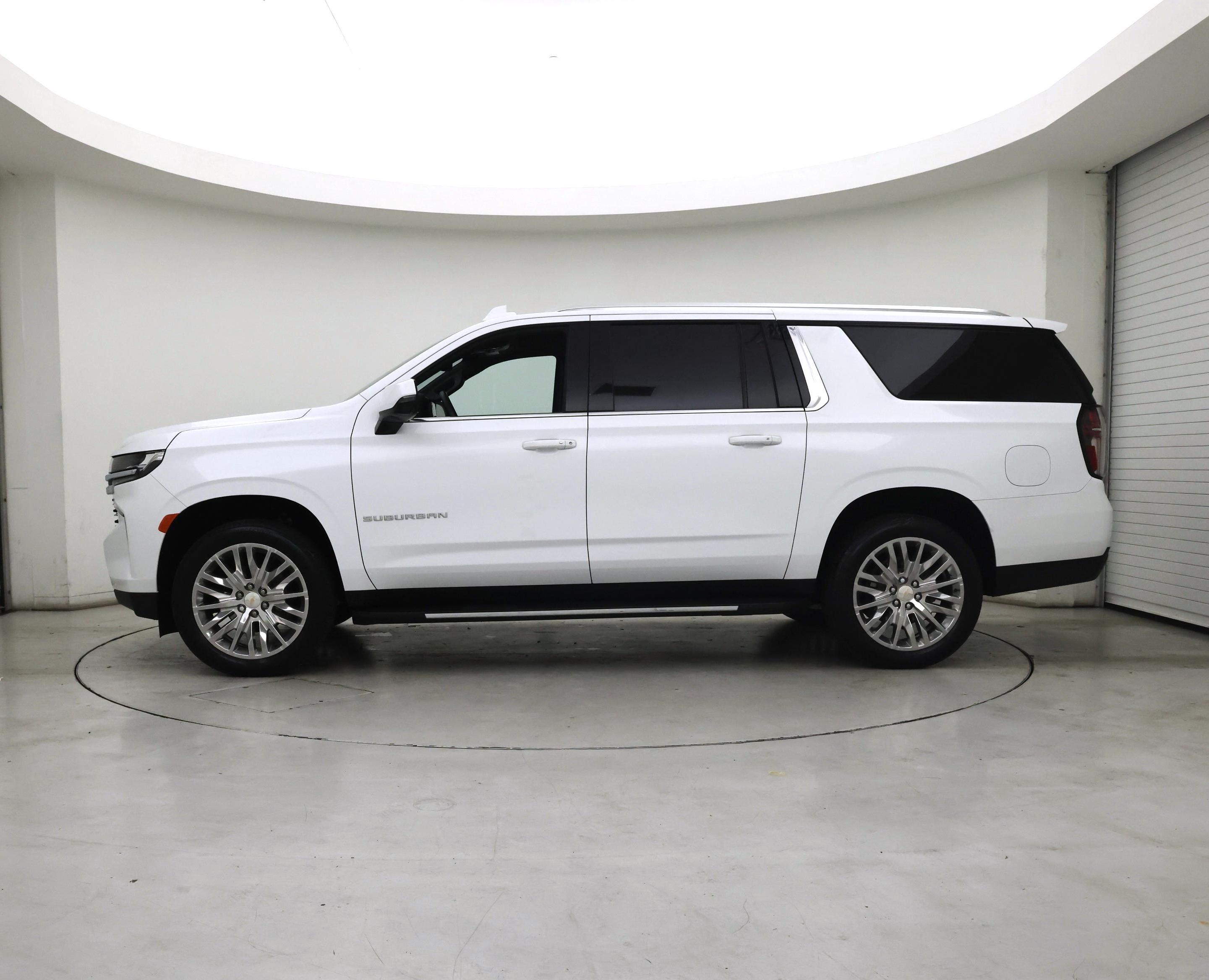 Thumbnail: 2024 Chevrolet Suburban - 3