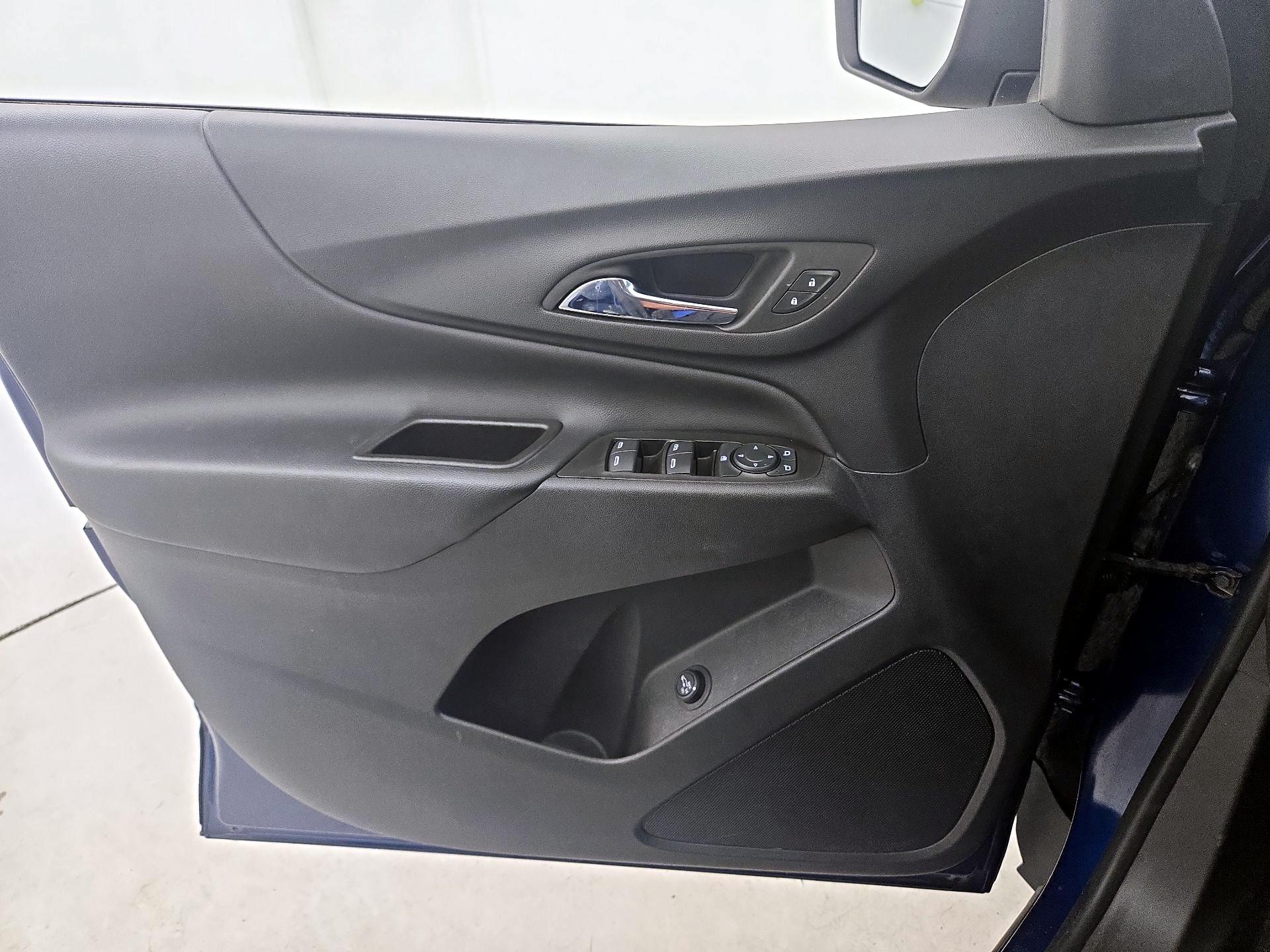 Thumbnail: 2022 Chevrolet Equinox - 12