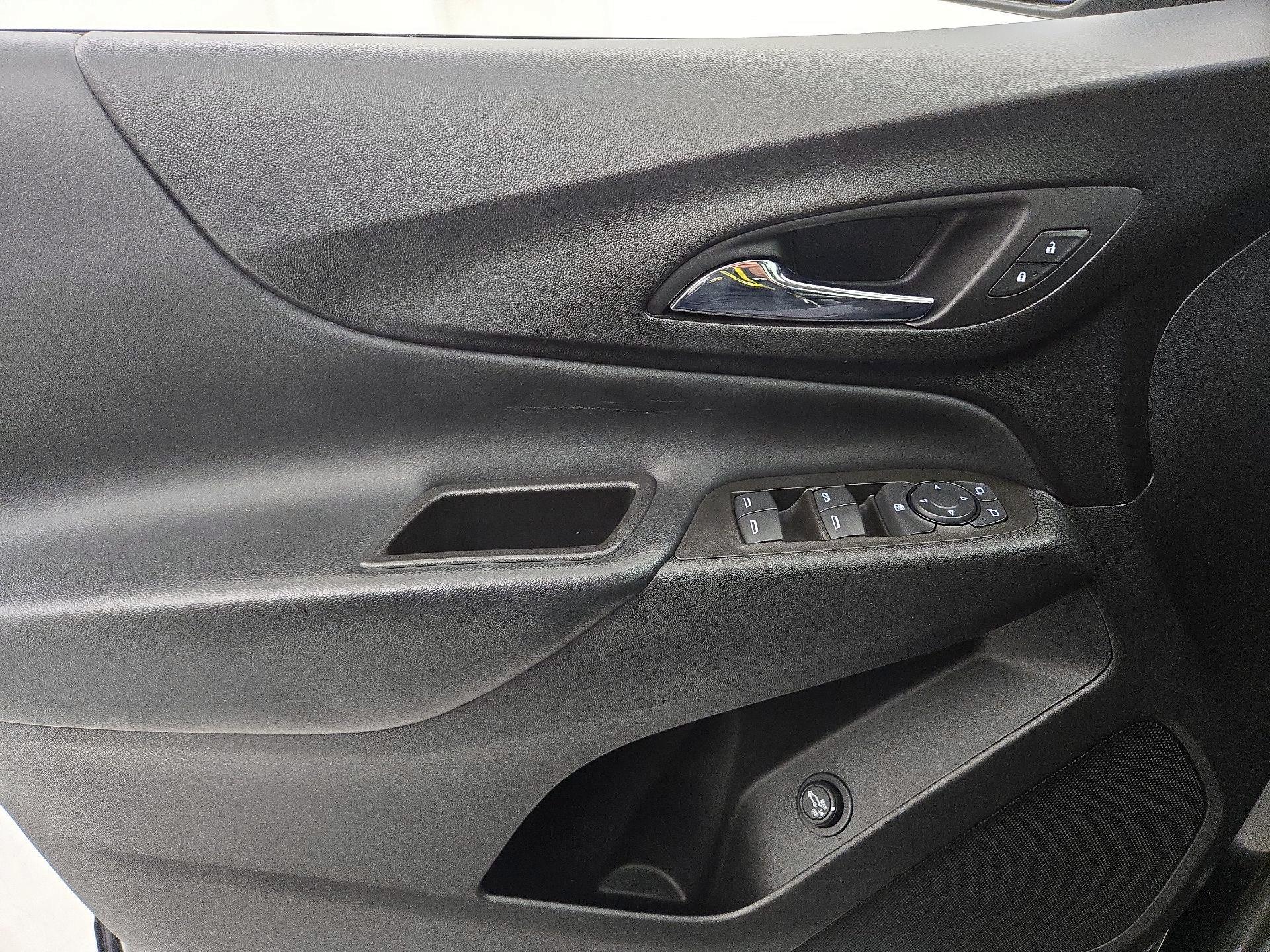 Thumbnail: 2021 Chevrolet Equinox - 12