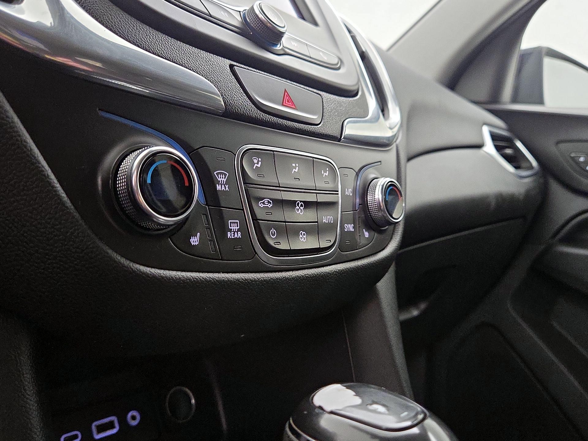 Thumbnail: 2021 Chevrolet Equinox - 16