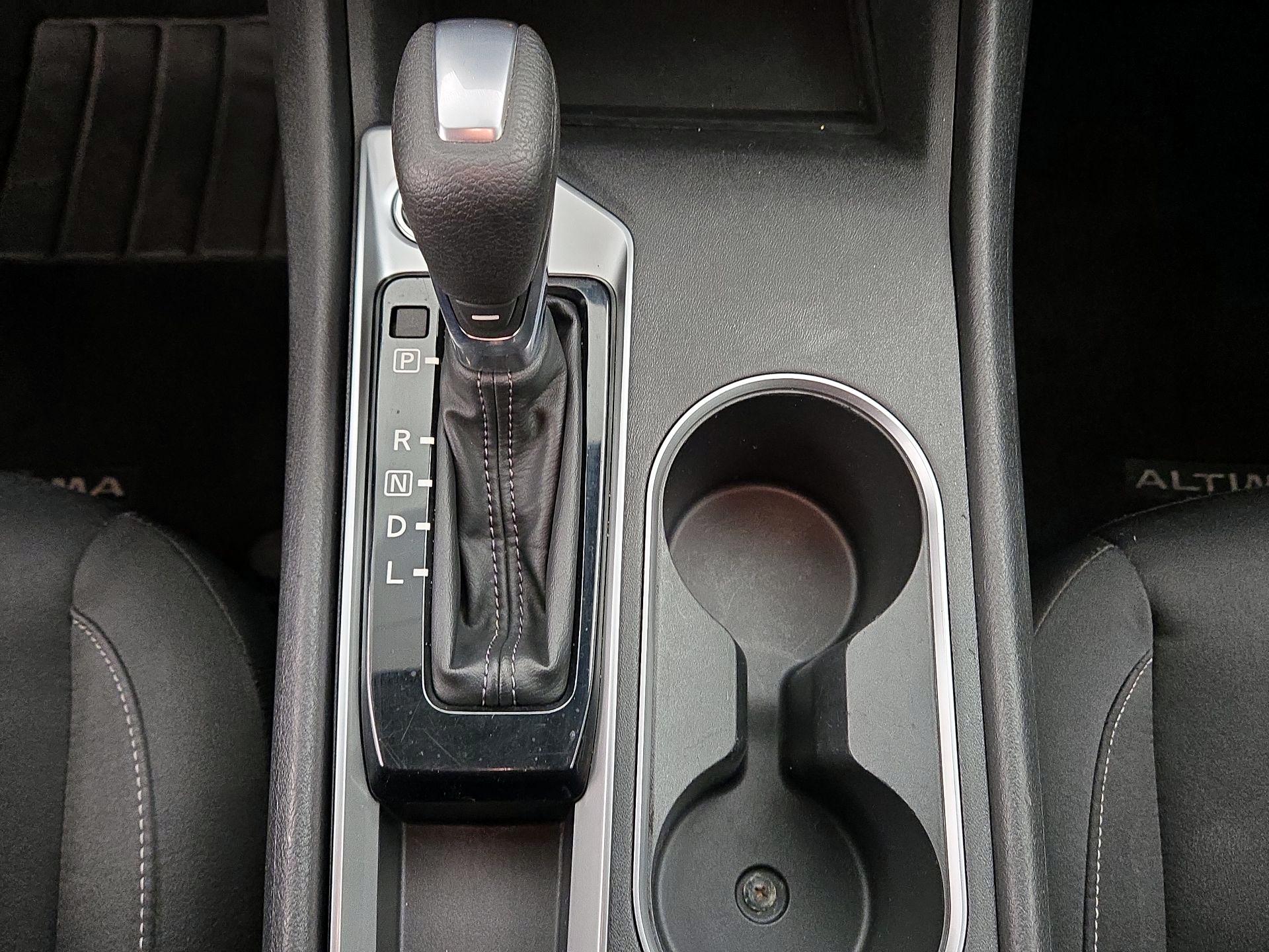 Thumbnail: 2022 Nissan Altima - 16