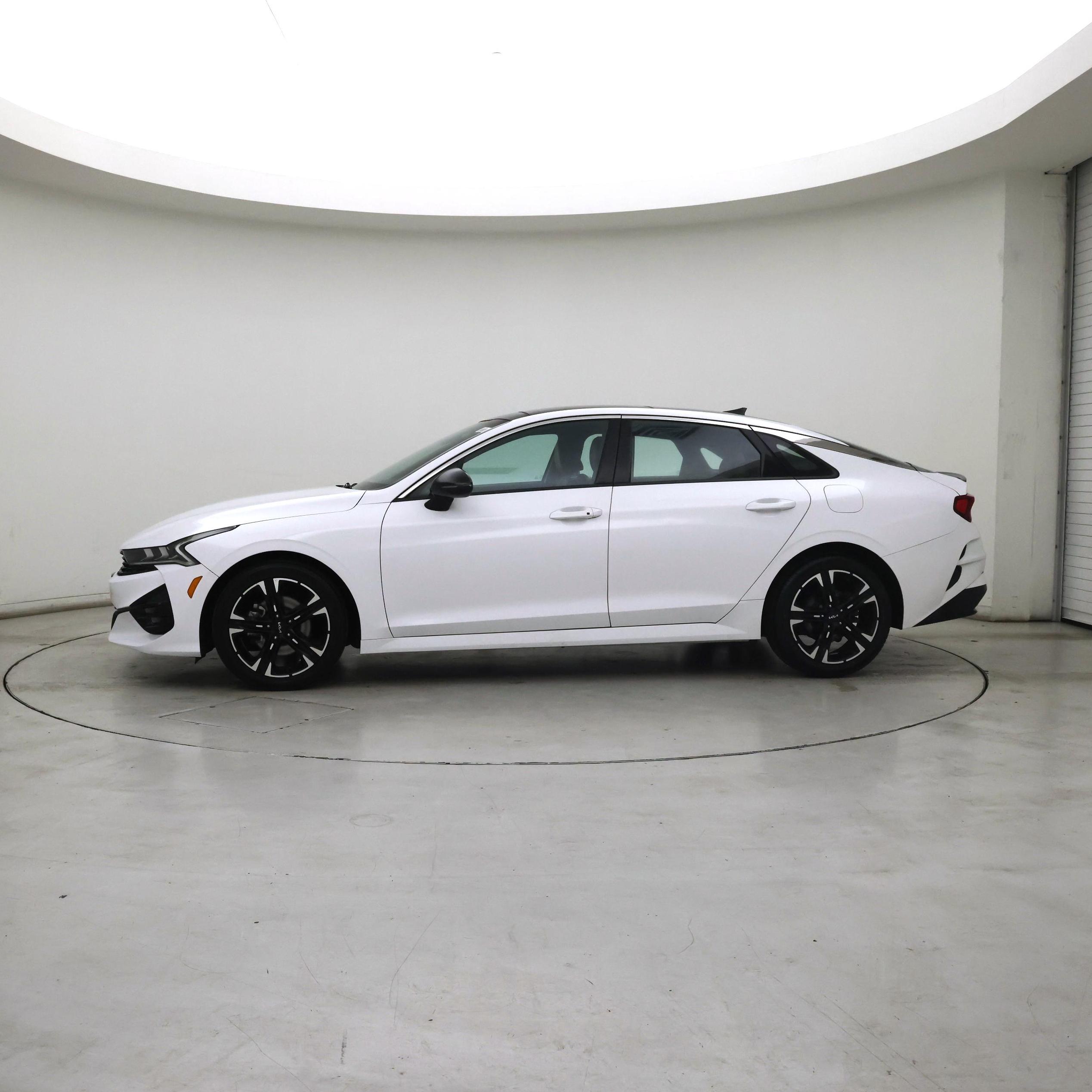 Thumbnail: 2022 Kia K5 - 3