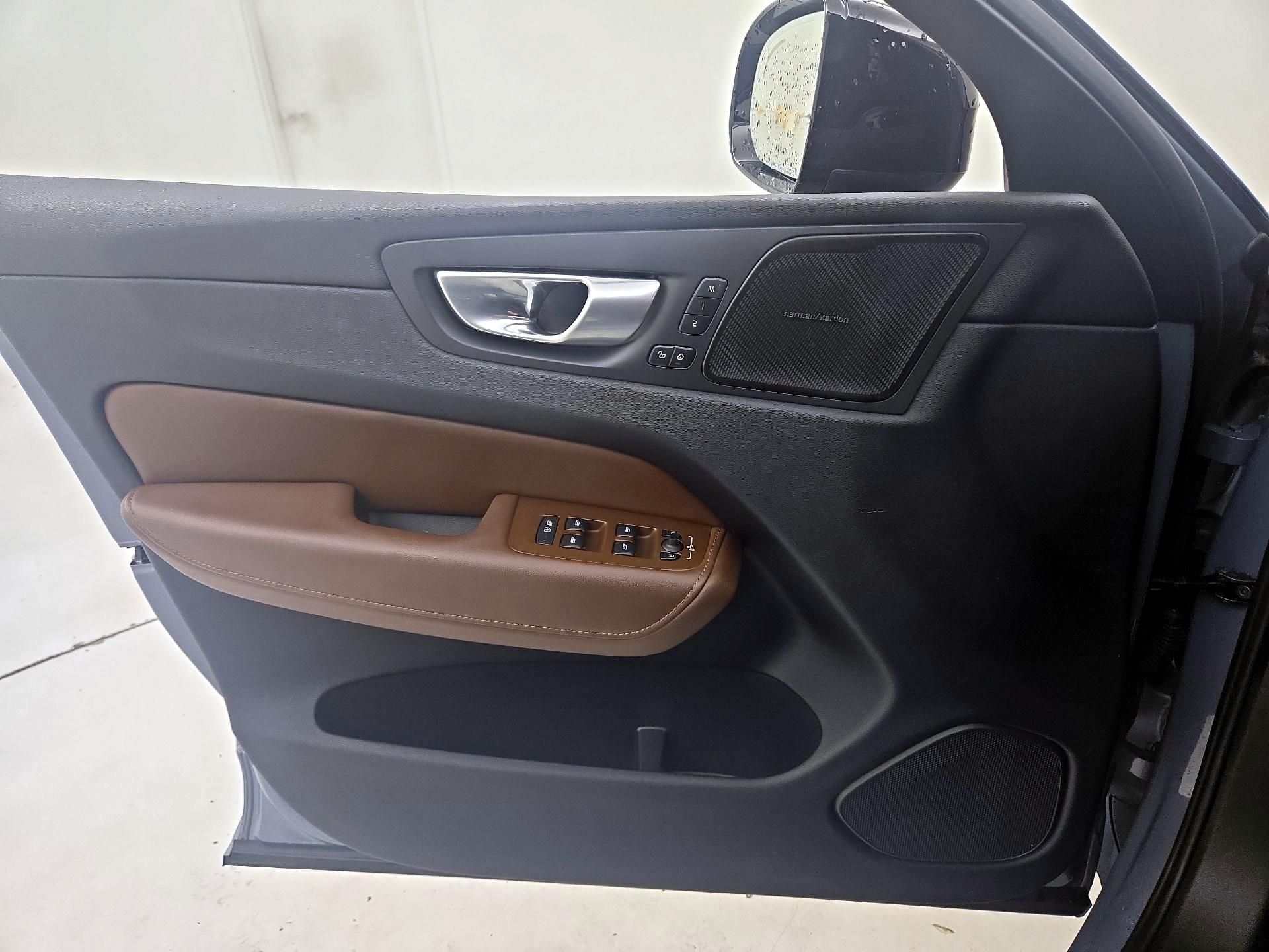 Thumbnail: 2024 Volvo XC60 - 12