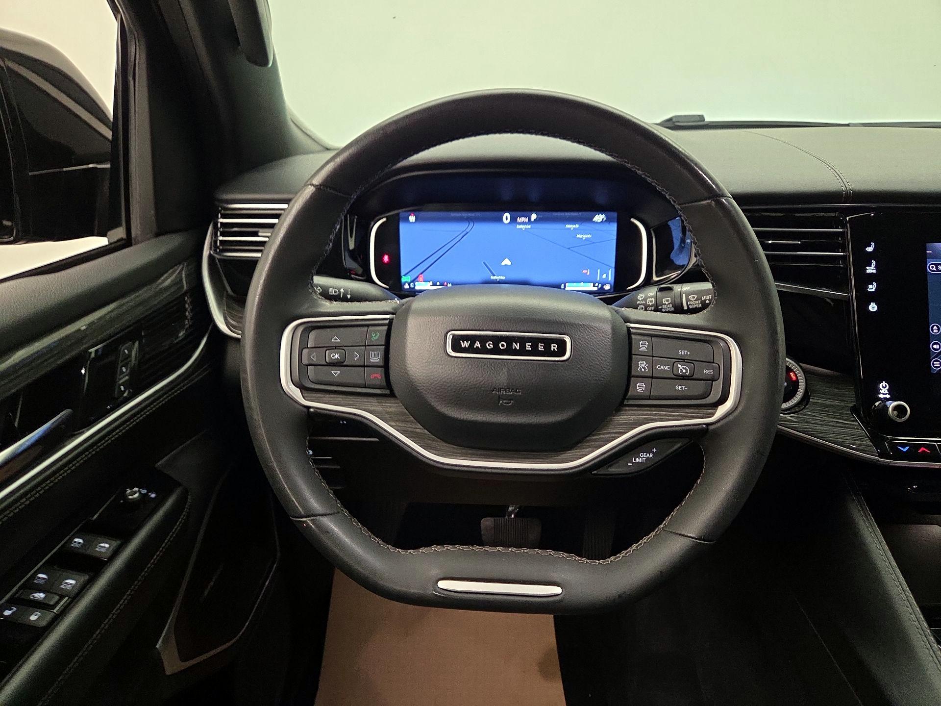 Thumbnail: 2022 Jeep Wagoneer - 10