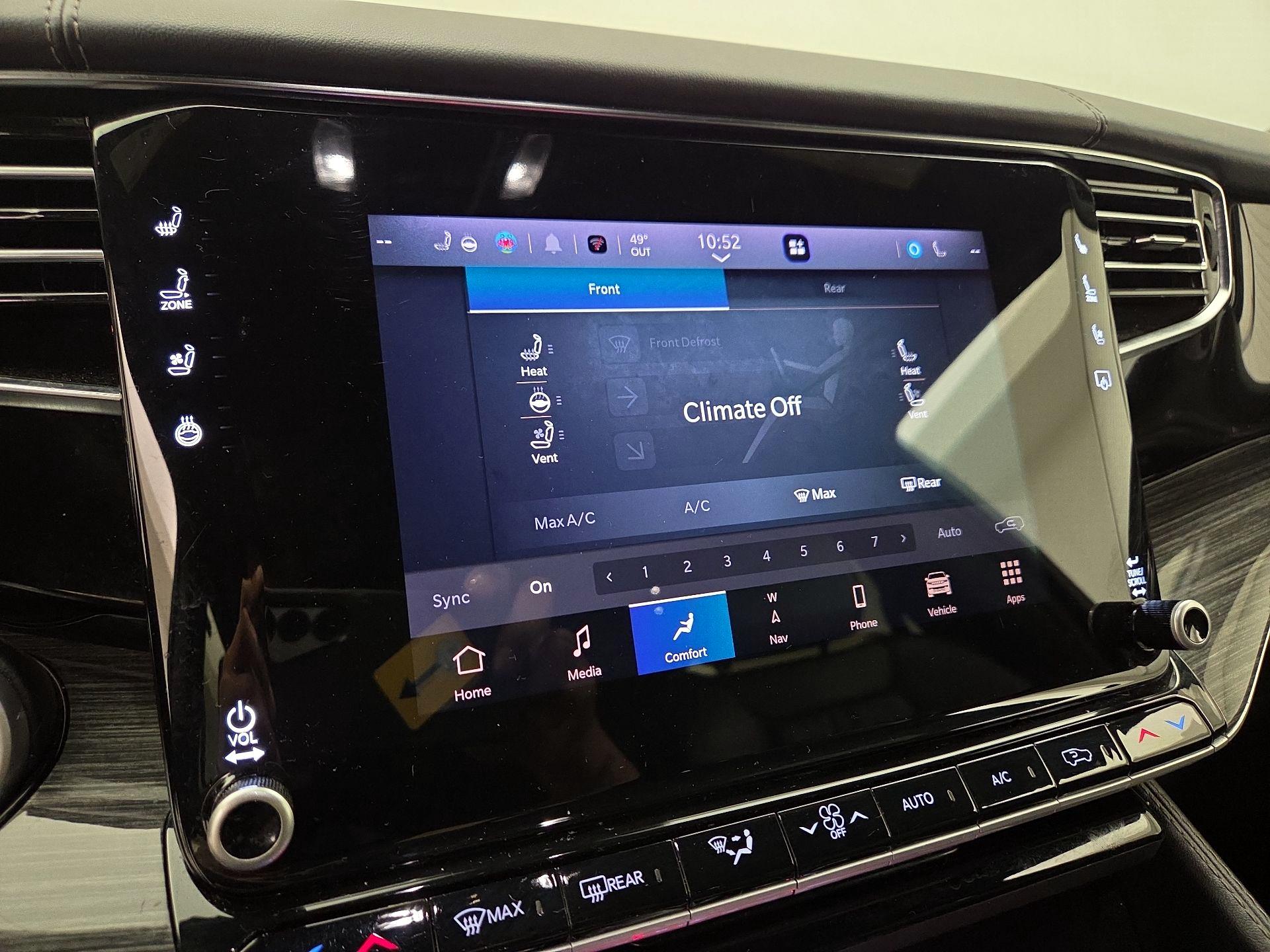 Thumbnail: 2022 Jeep Wagoneer - 16