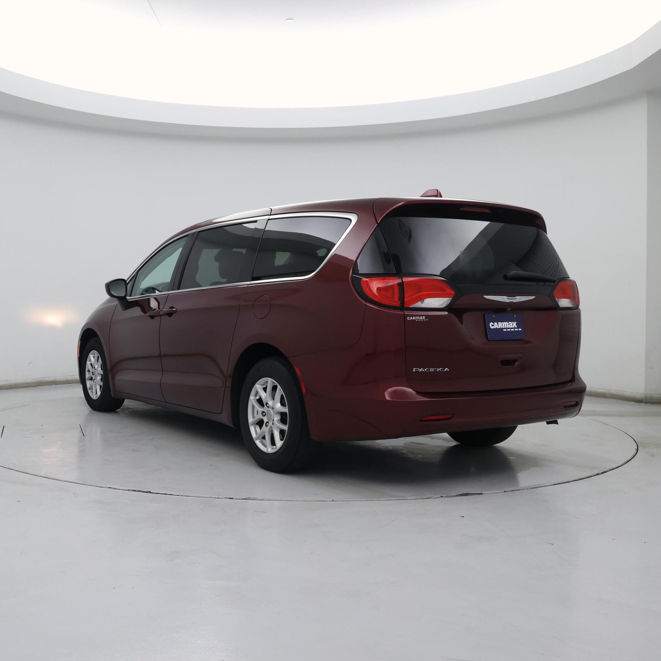 Thumbnail: 2017 Chrysler Pacifica - 2