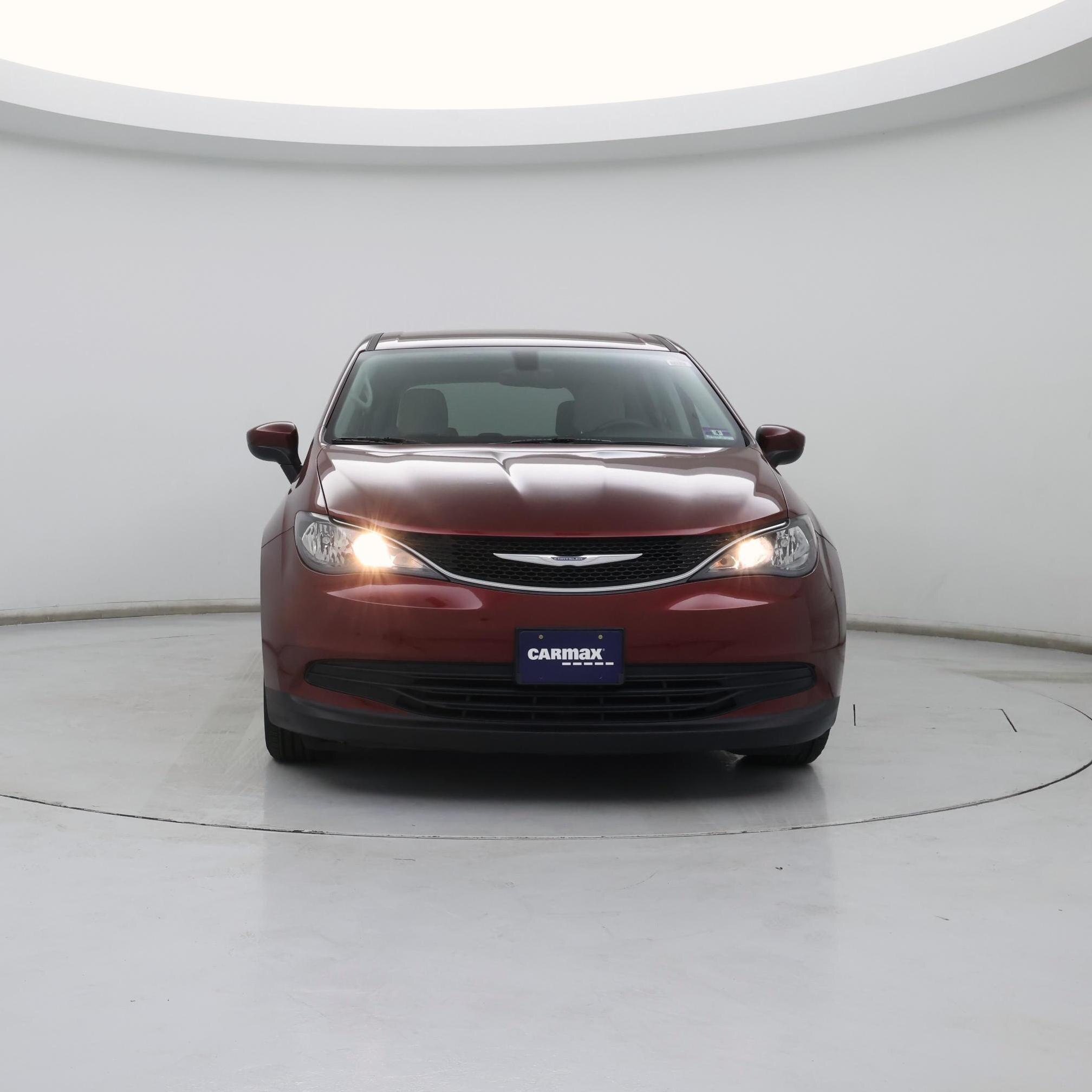 Thumbnail: 2017 Chrysler Pacifica - 5