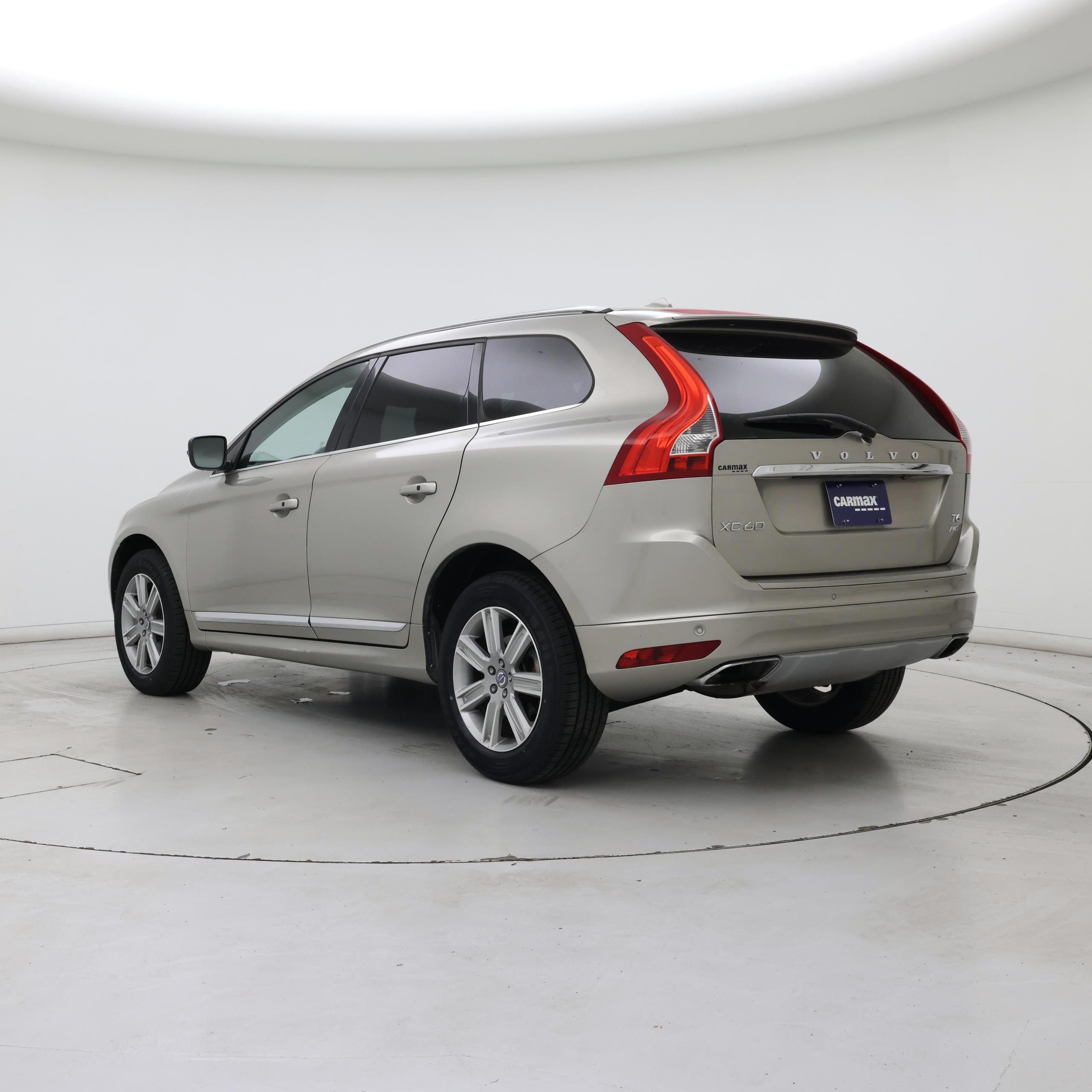 Thumbnail: 2016 Volvo XC60 - 2