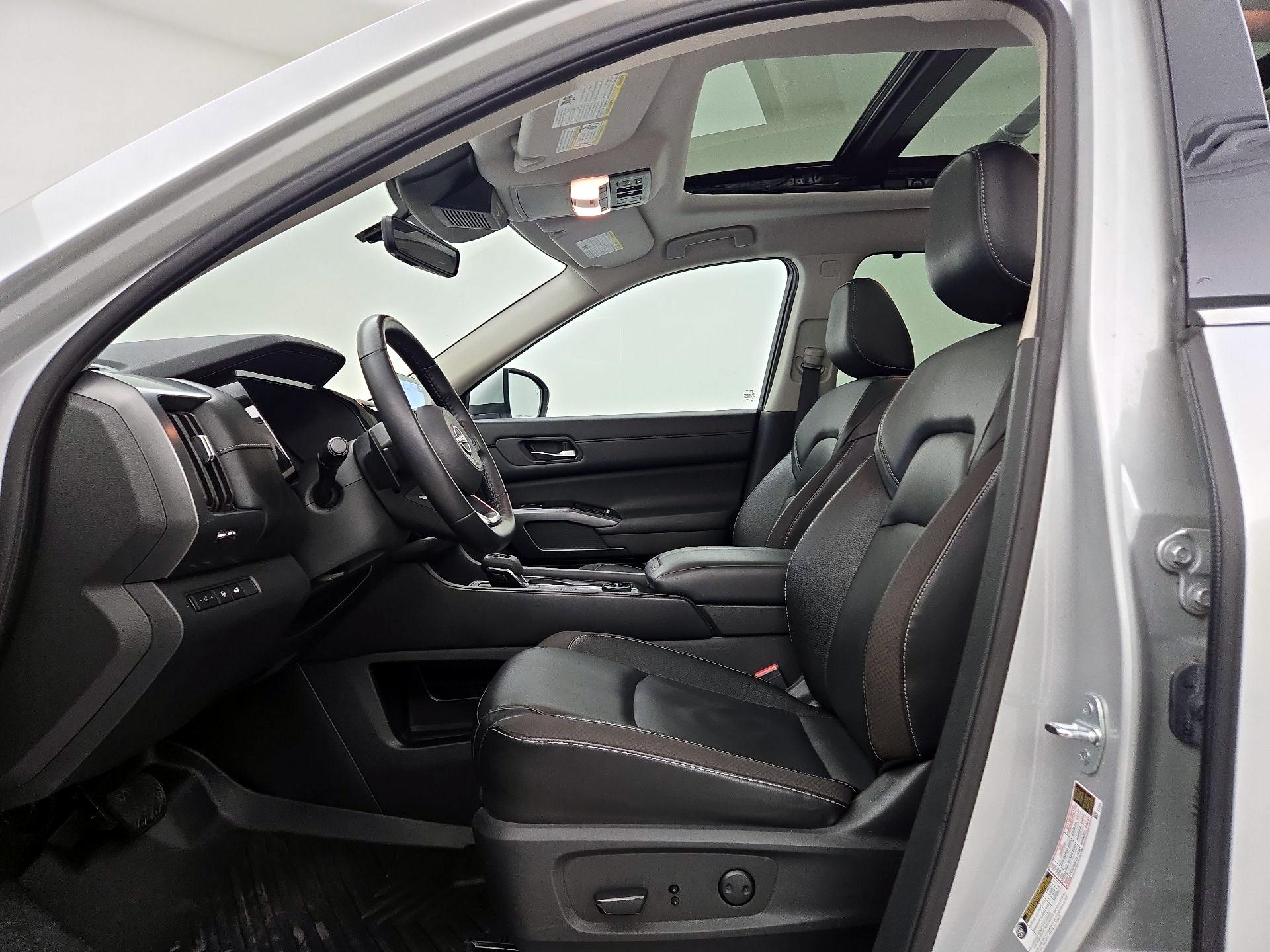 Thumbnail: 2023 Nissan Pathfinder - 11