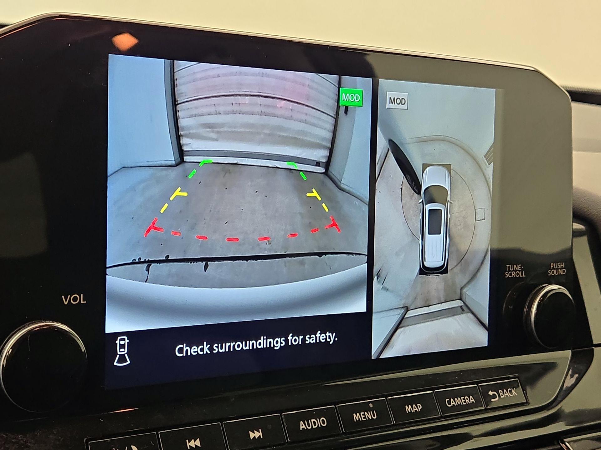 Thumbnail: 2023 Nissan Pathfinder - 14