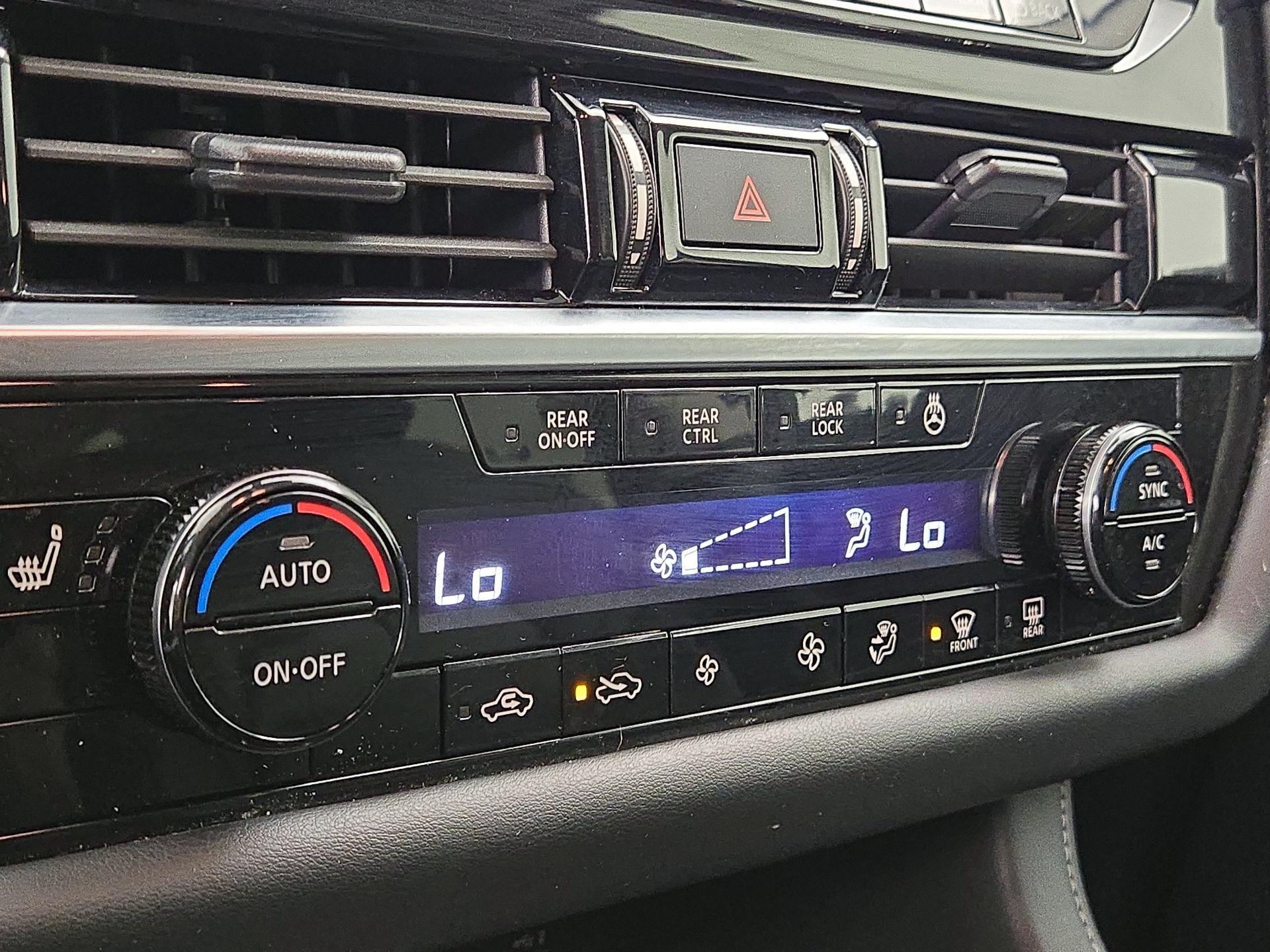 Thumbnail: 2023 Nissan Pathfinder - 16