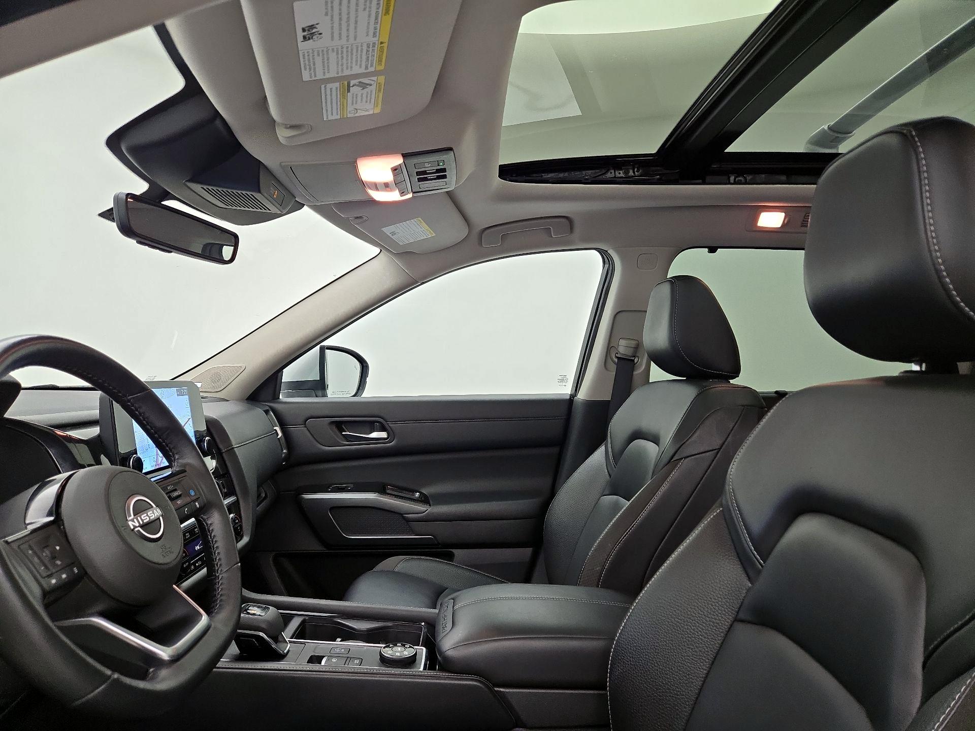 Thumbnail: 2023 Nissan Pathfinder - 19