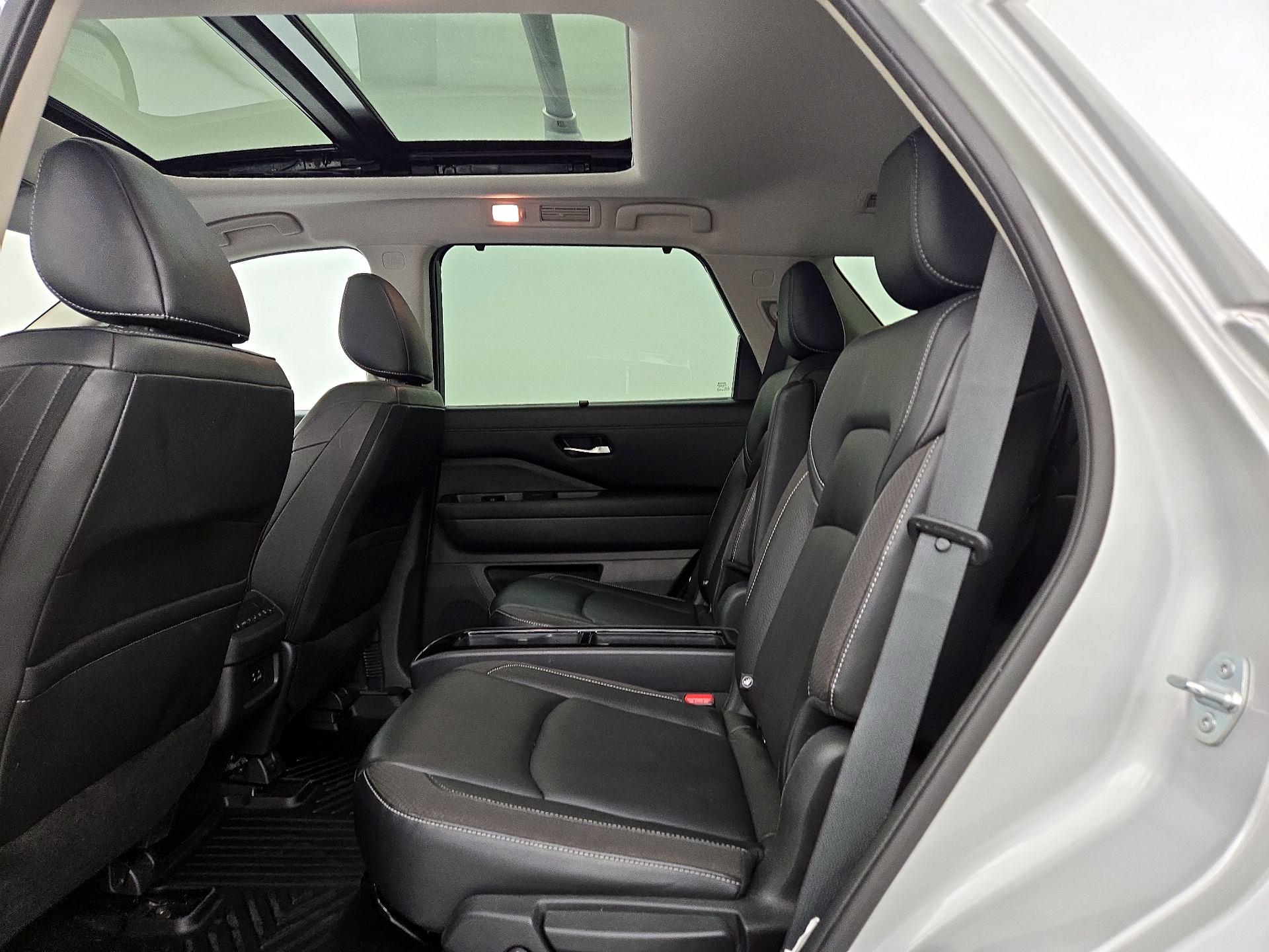 Thumbnail: 2023 Nissan Pathfinder - 20