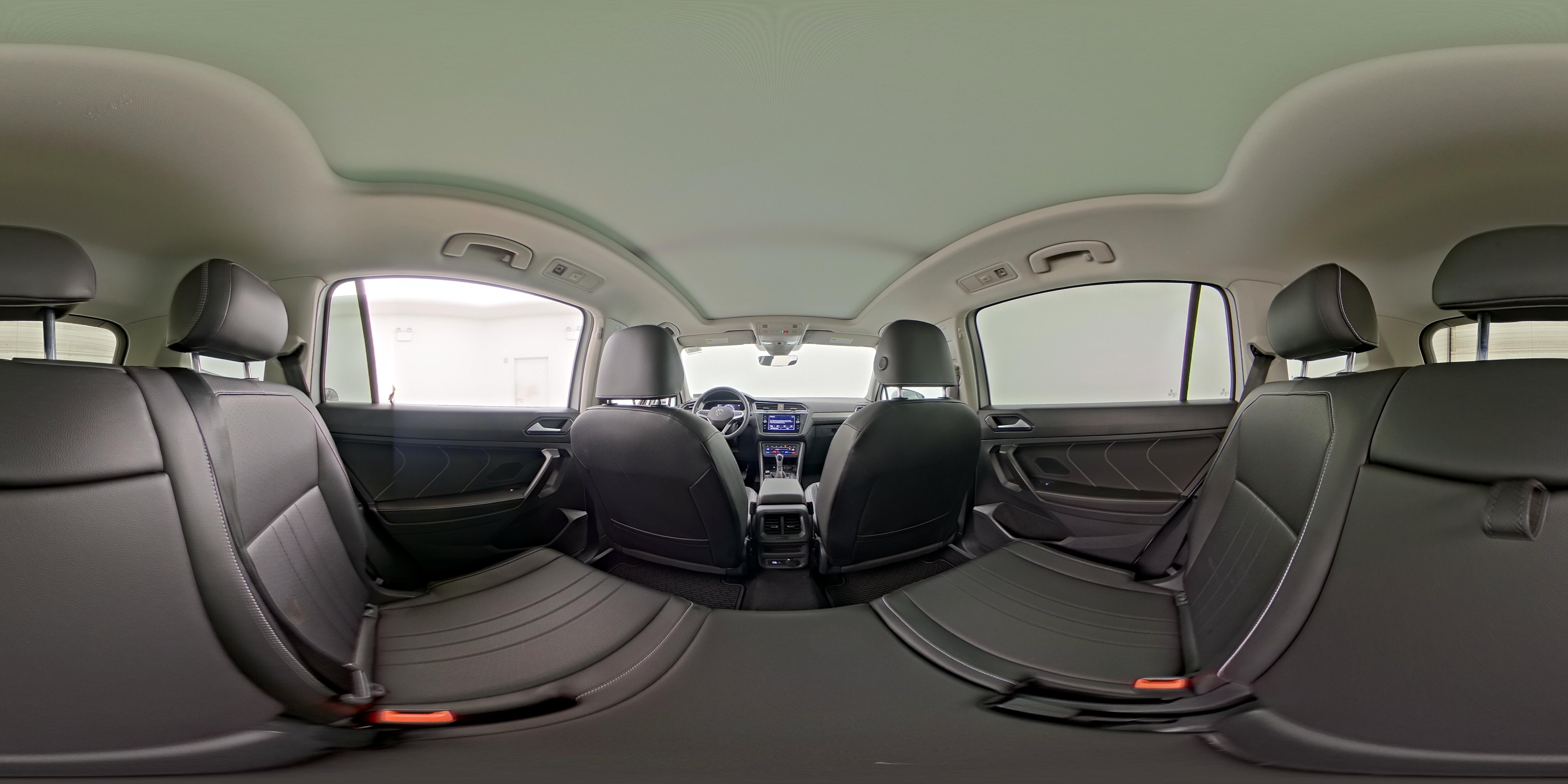 2022 Volkswagen Tiguan SE - Photo 26