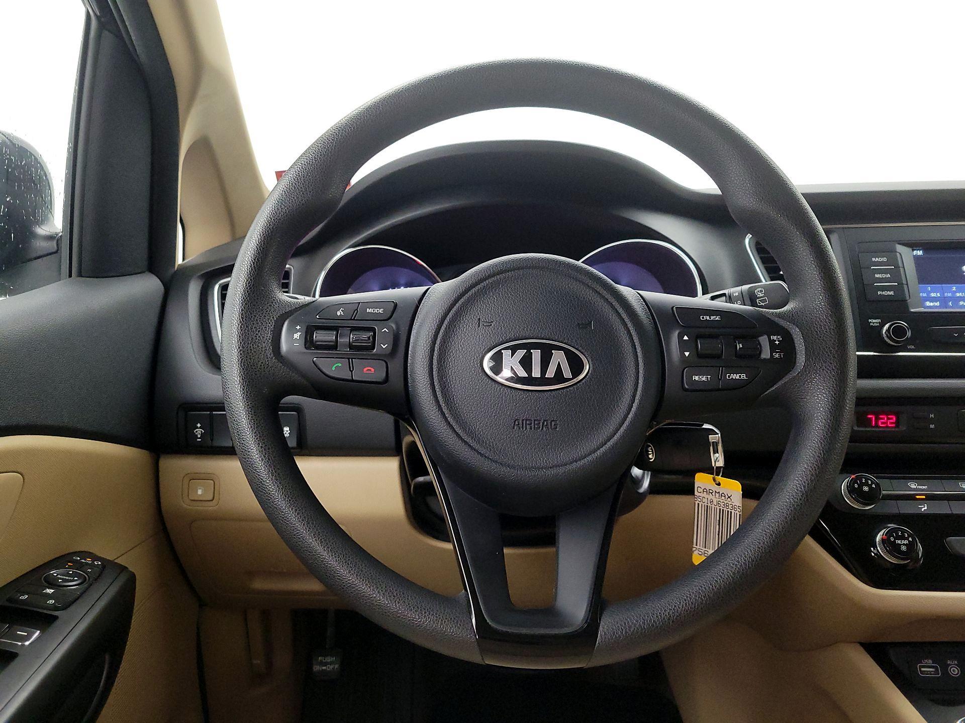 Thumbnail: 2018 Kia Sedona - 10