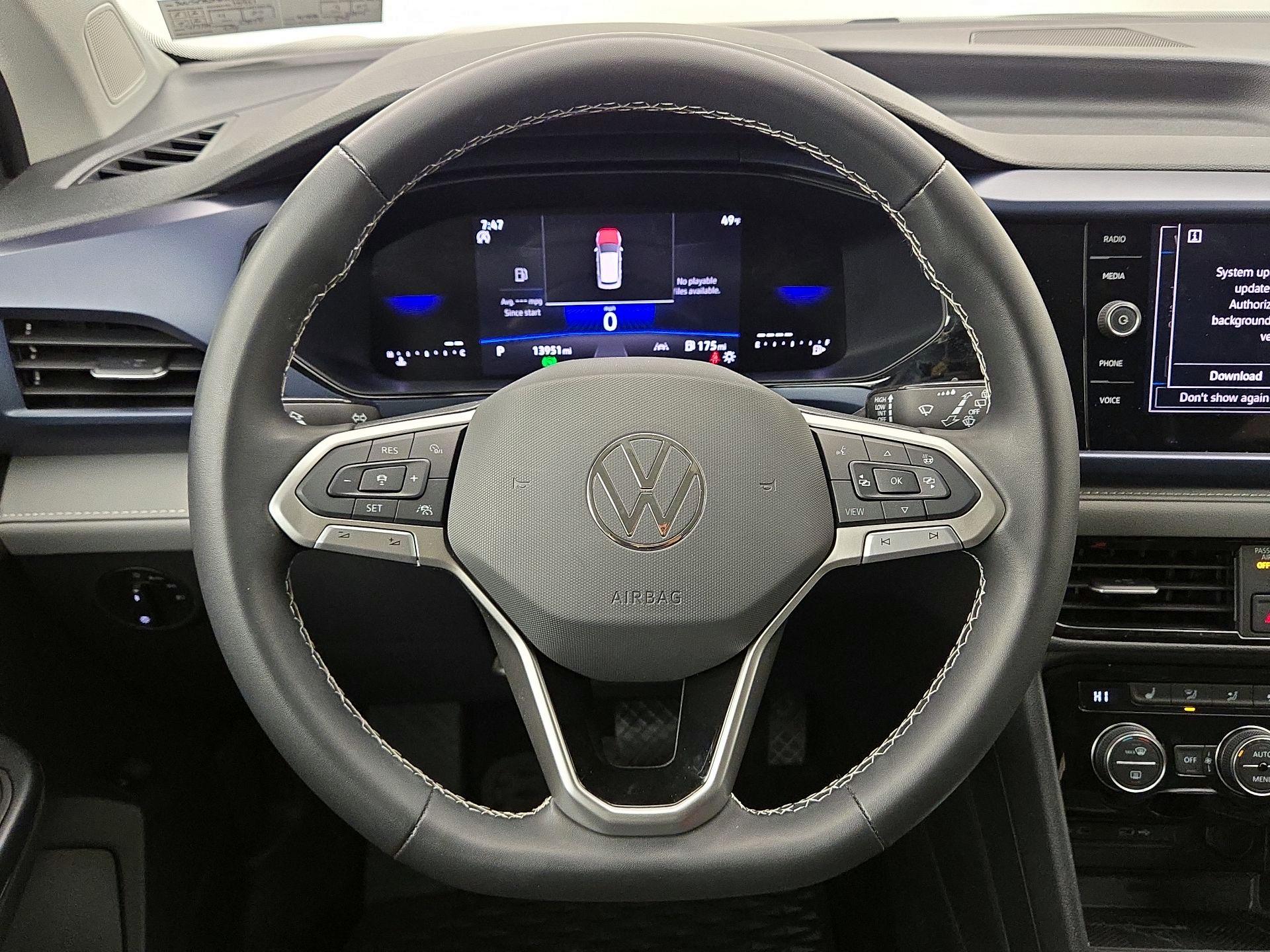 Thumbnail: 2024 Volkswagen Taos - 10