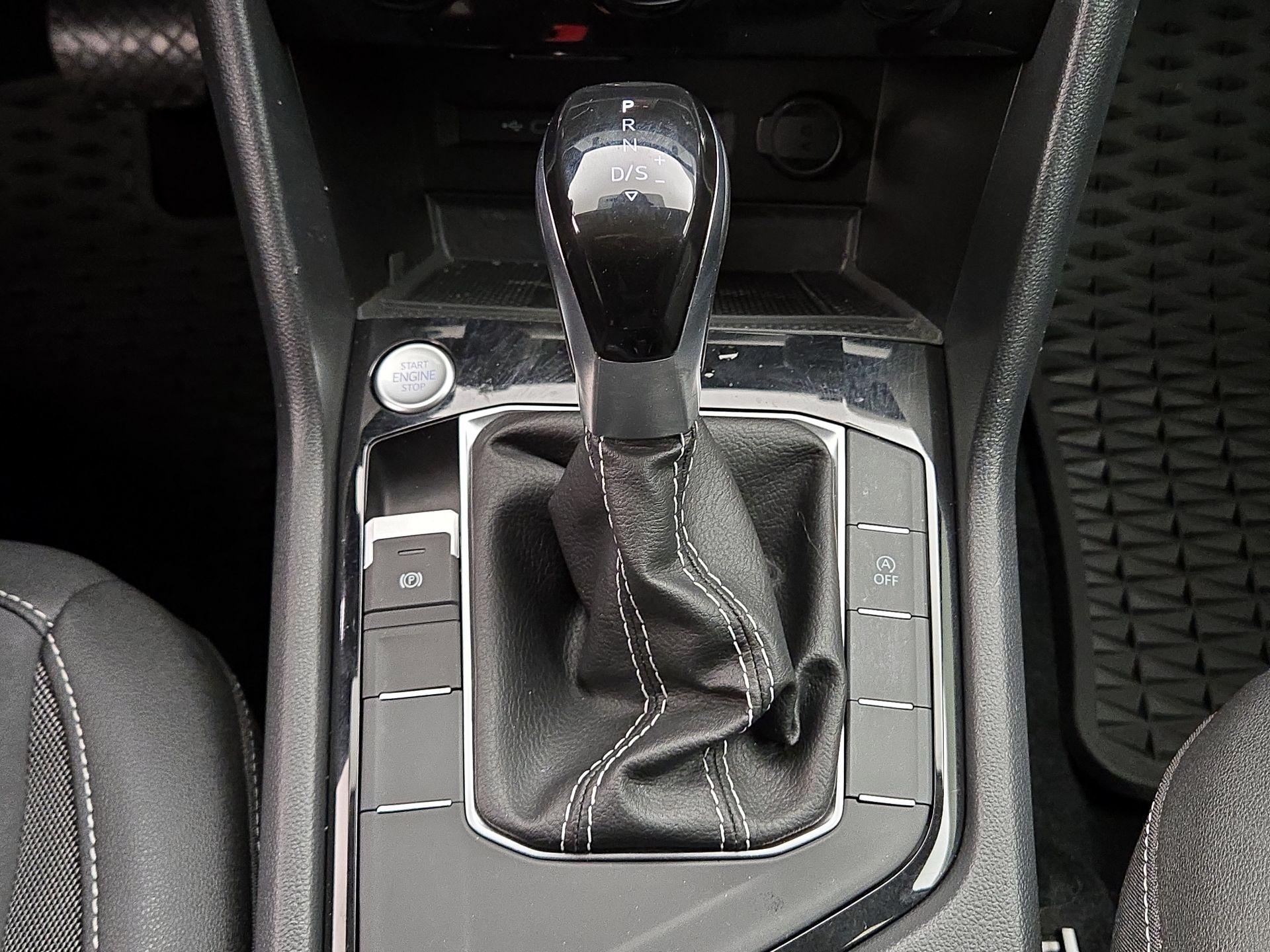 Thumbnail: 2024 Volkswagen Taos - 17