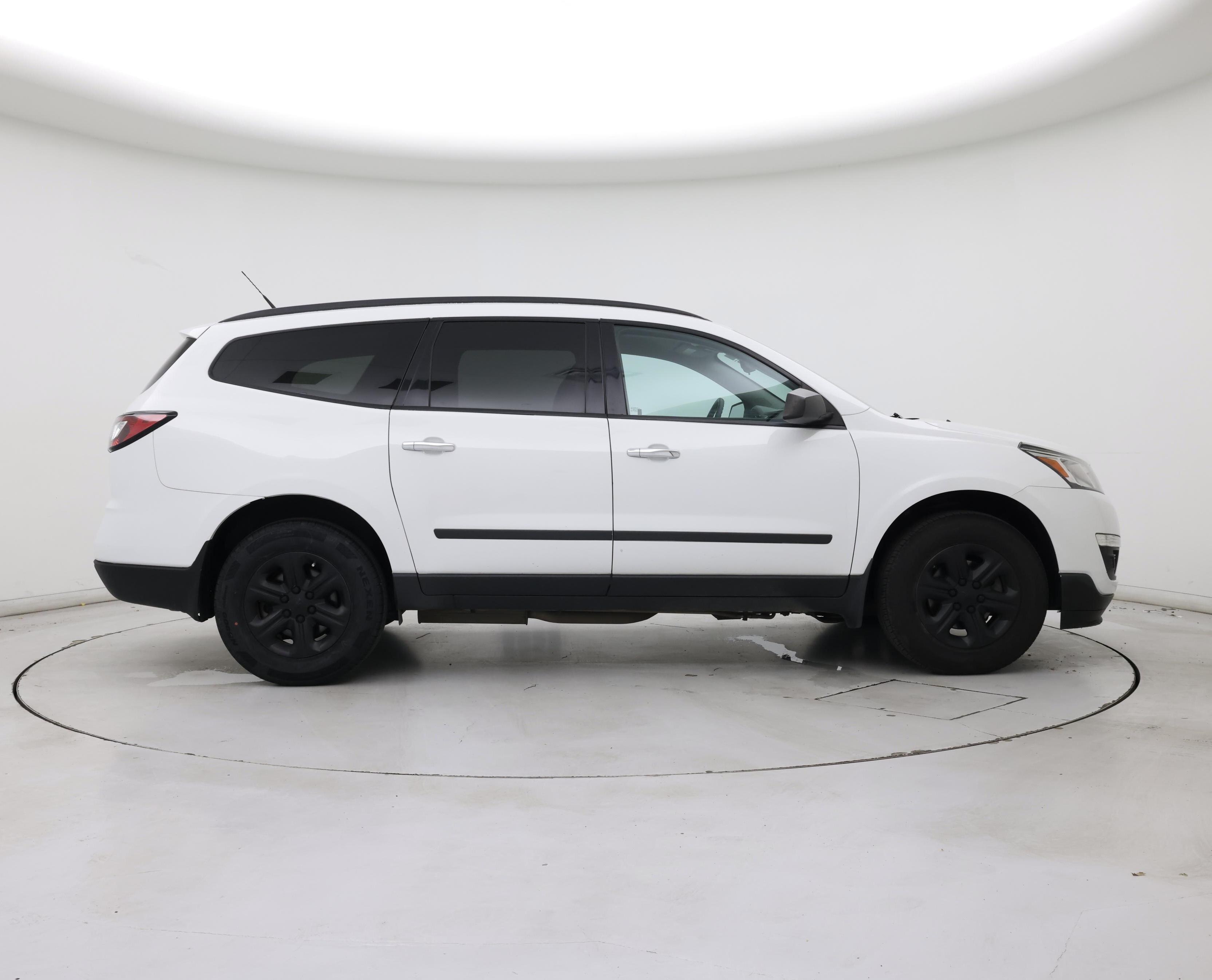 Thumbnail: 2017 Chevrolet Traverse - 7