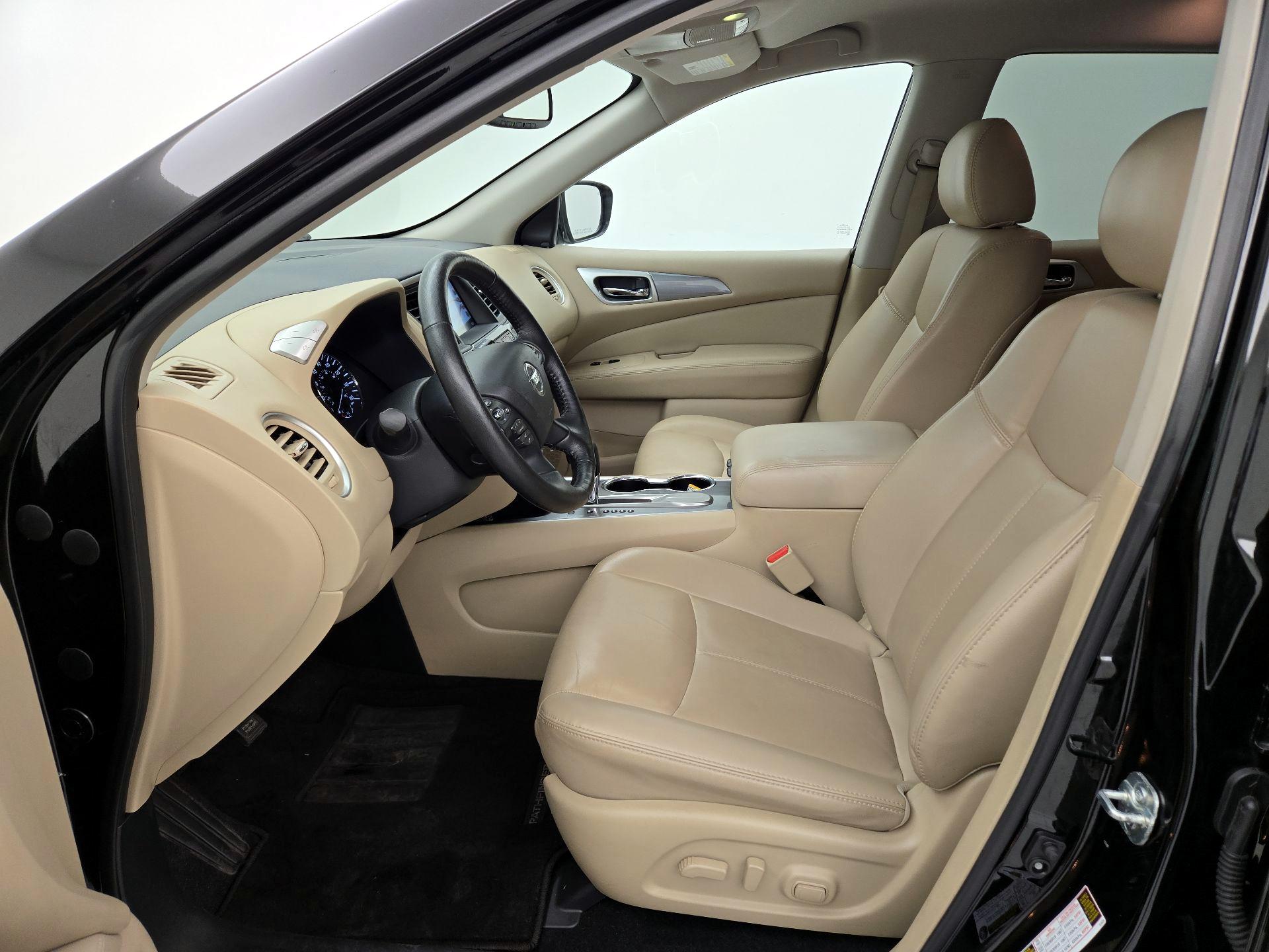 Thumbnail: 2020 Nissan Pathfinder - 11