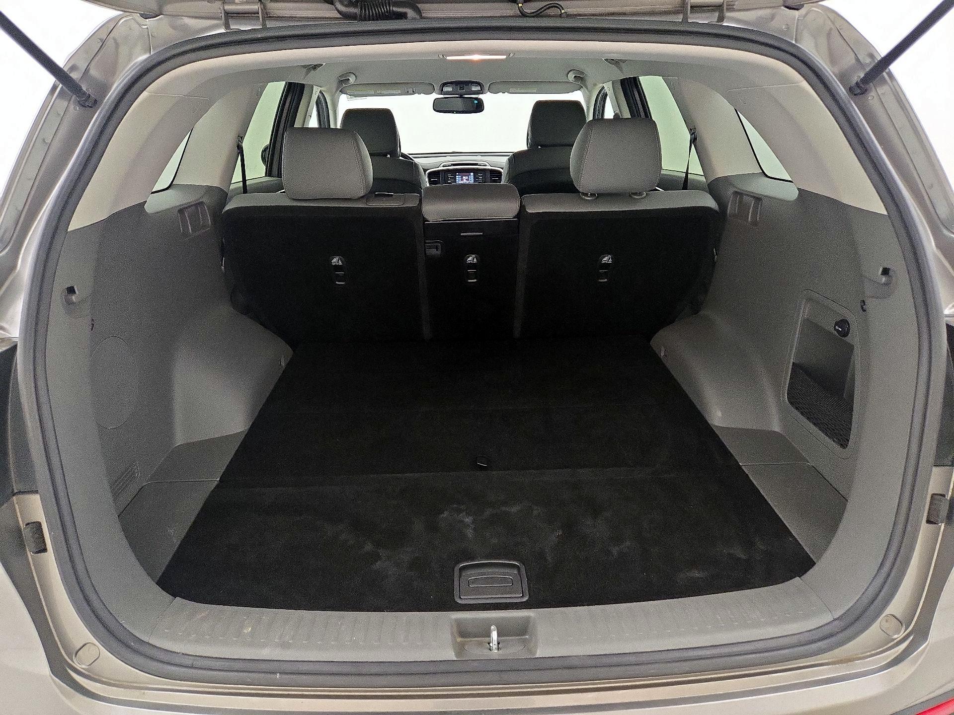 Thumbnail: 2016 Kia Sorento - 20