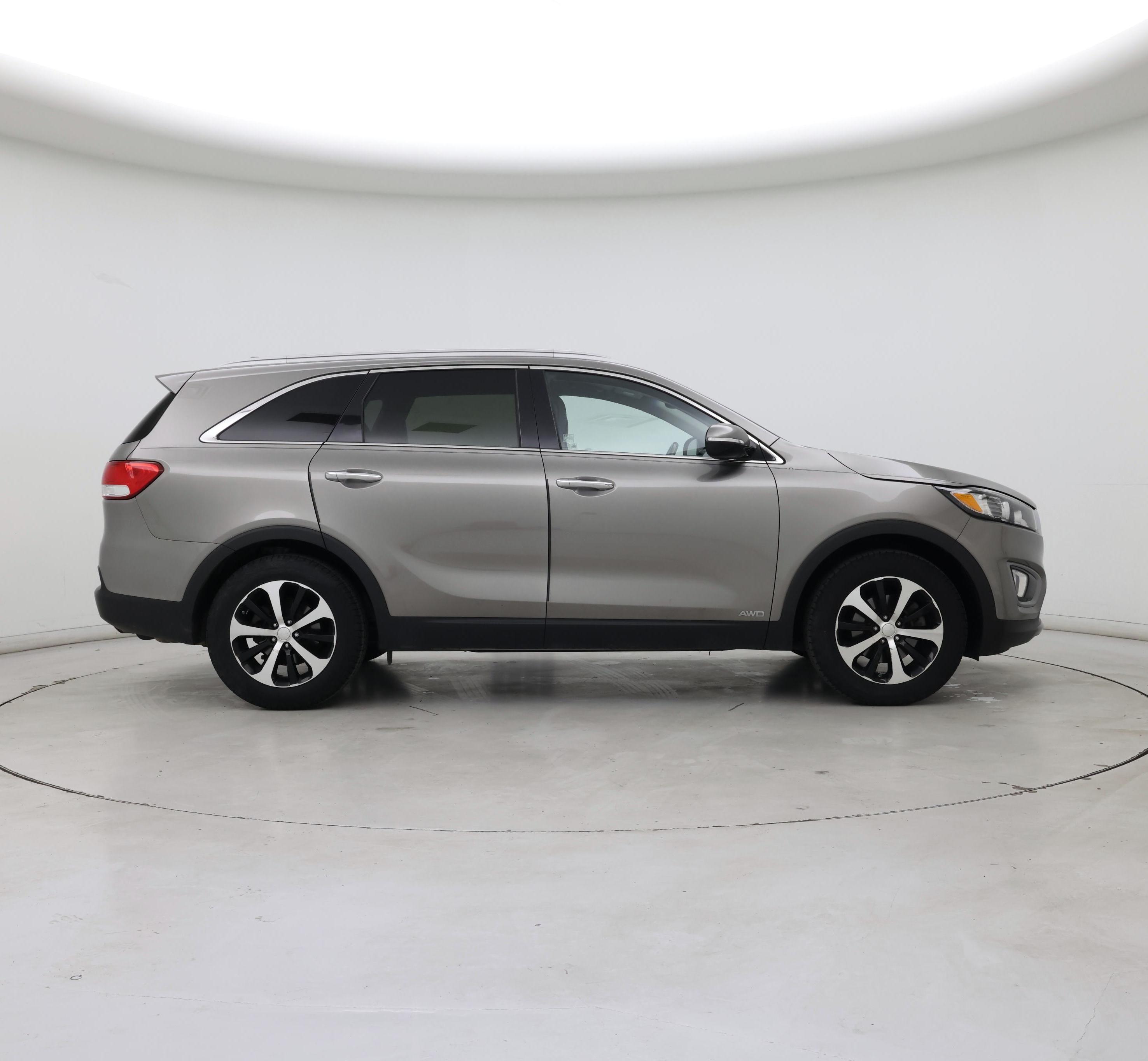 Thumbnail: 2016 Kia Sorento - 7