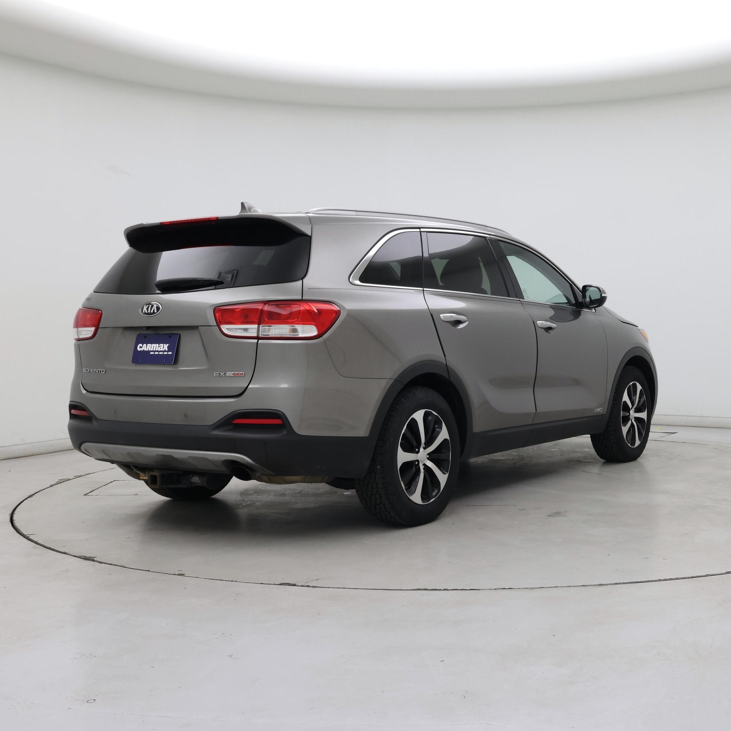 Thumbnail: 2016 Kia Sorento - 8