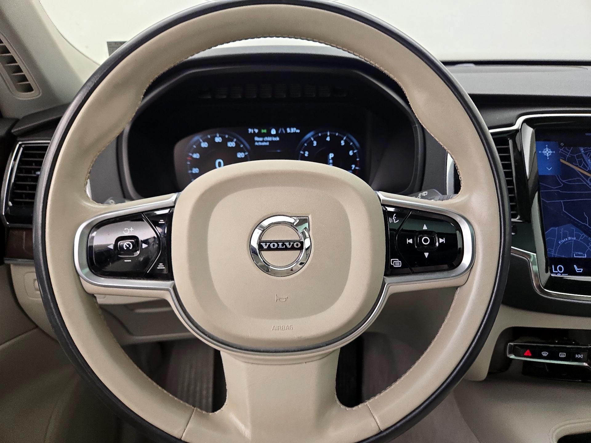 Thumbnail: 2016 Volvo XC90 - 10