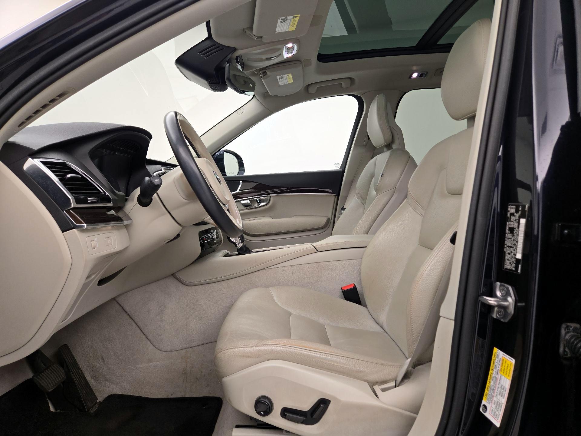 Thumbnail: 2016 Volvo XC90 - 11