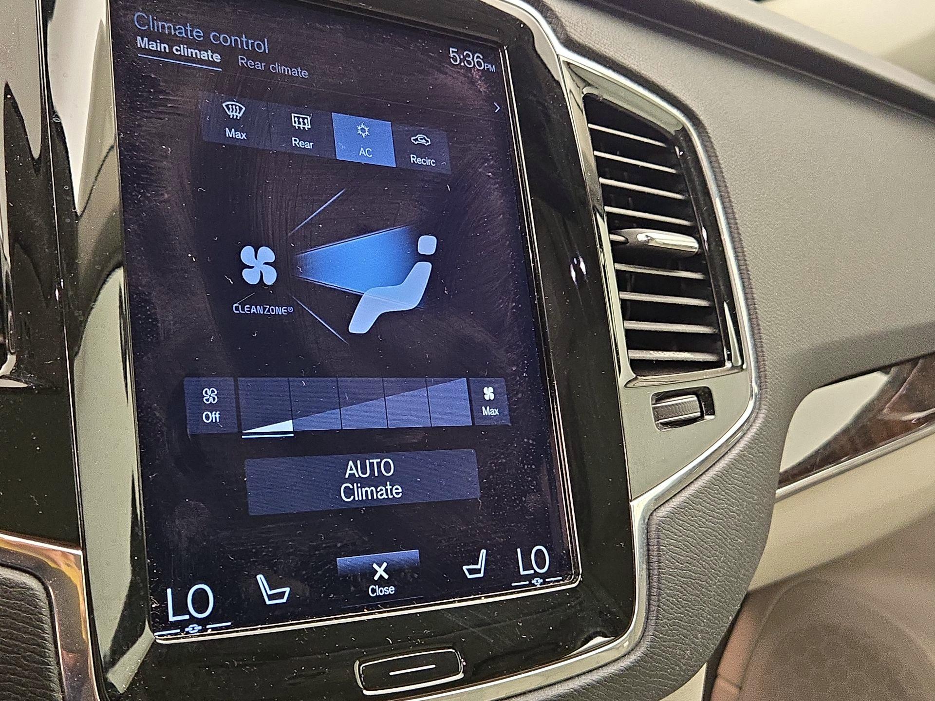 Thumbnail: 2016 Volvo XC90 - 16