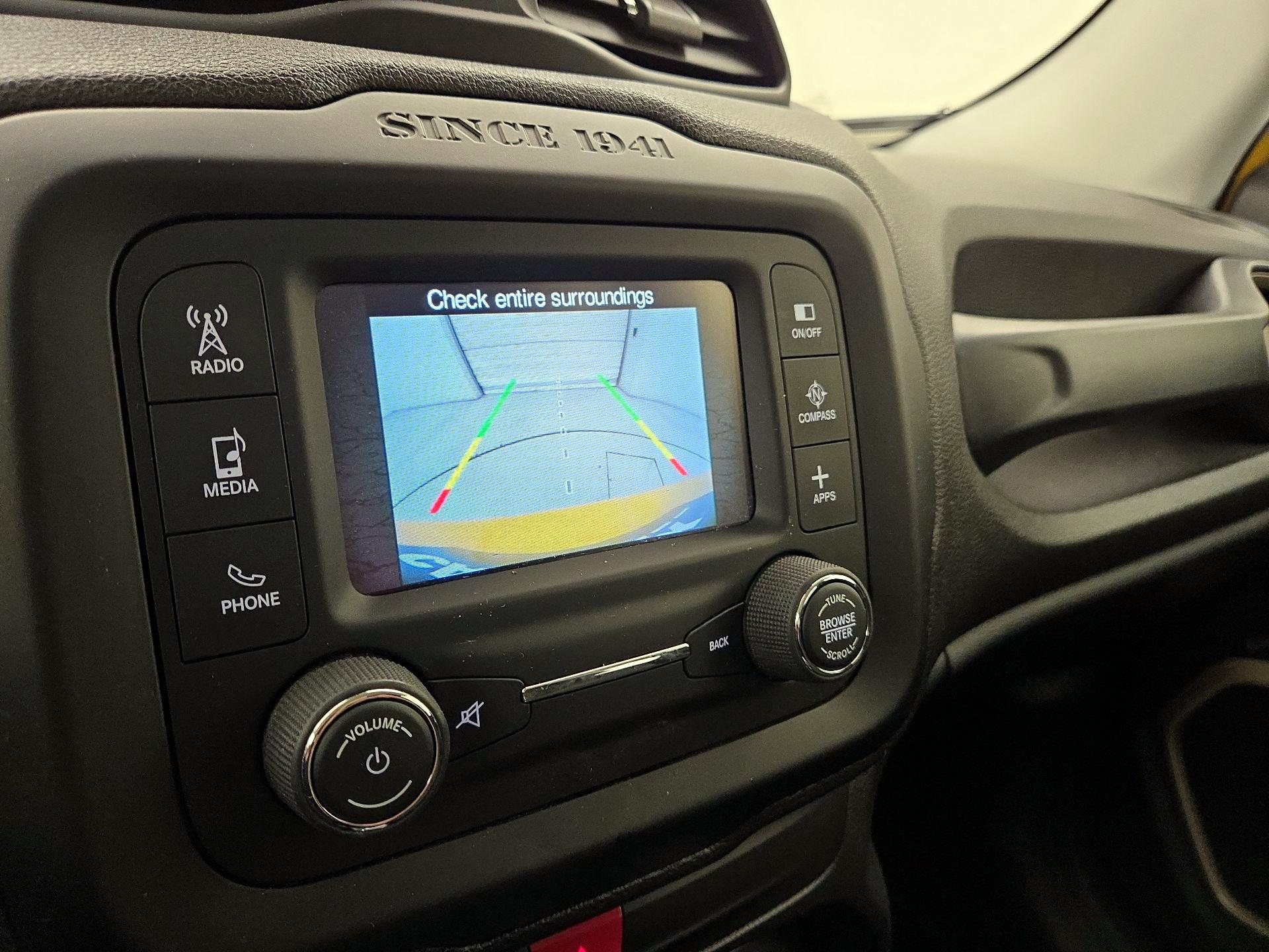 Thumbnail: 2017 Jeep Renegade - 14