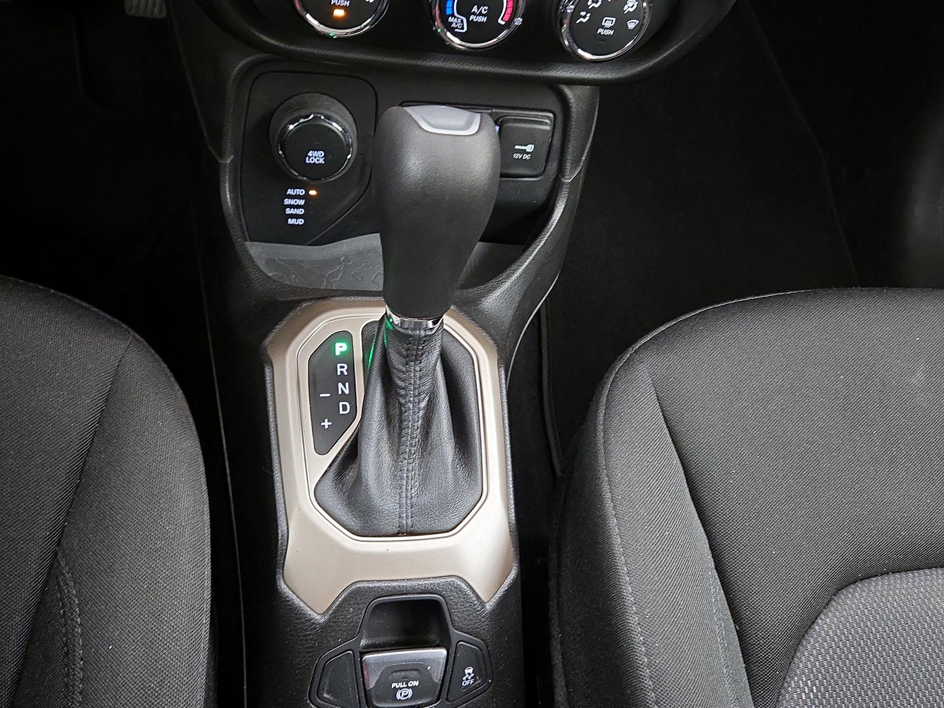 Thumbnail: 2017 Jeep Renegade - 17