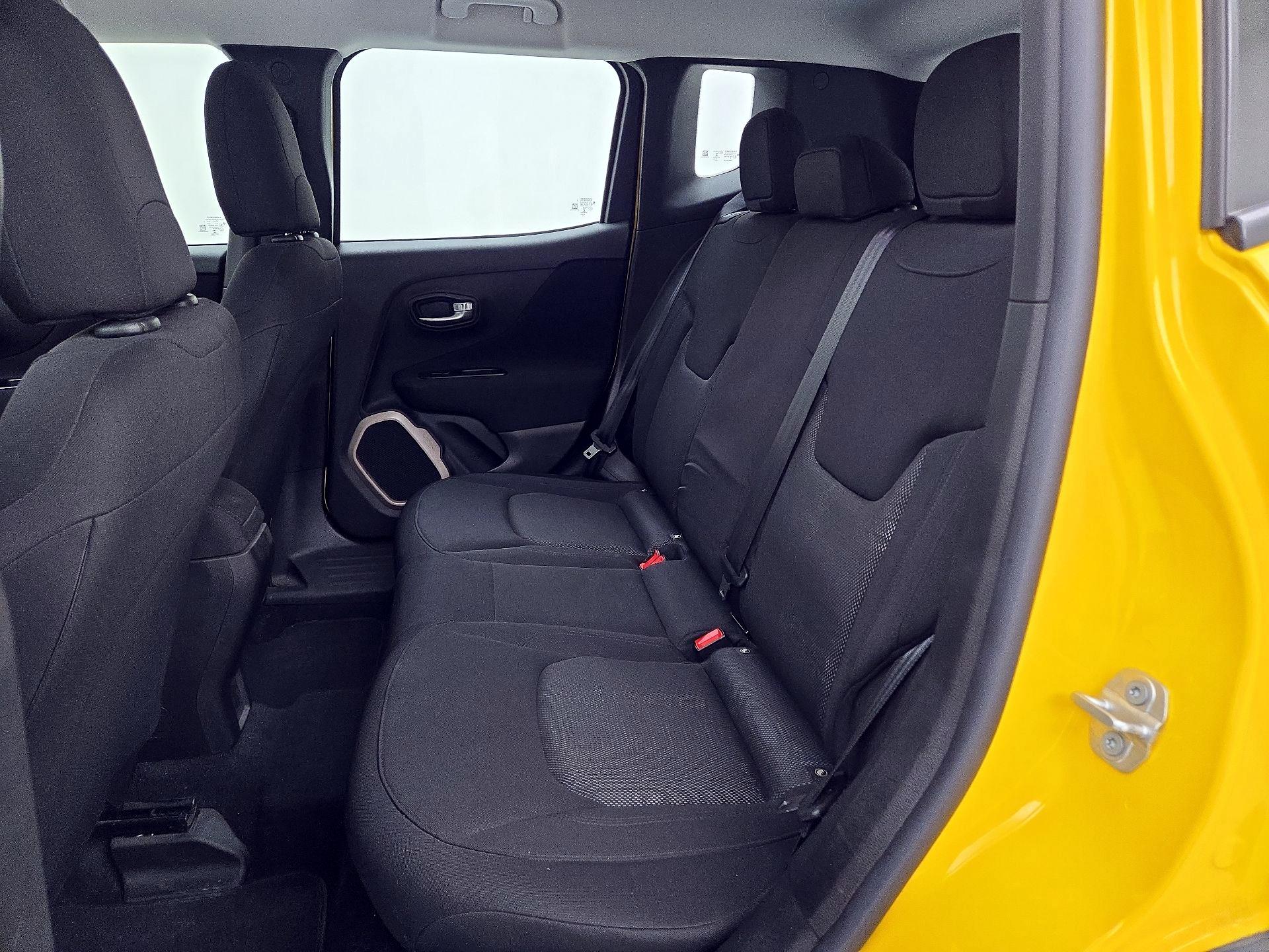 Thumbnail: 2017 Jeep Renegade - 19