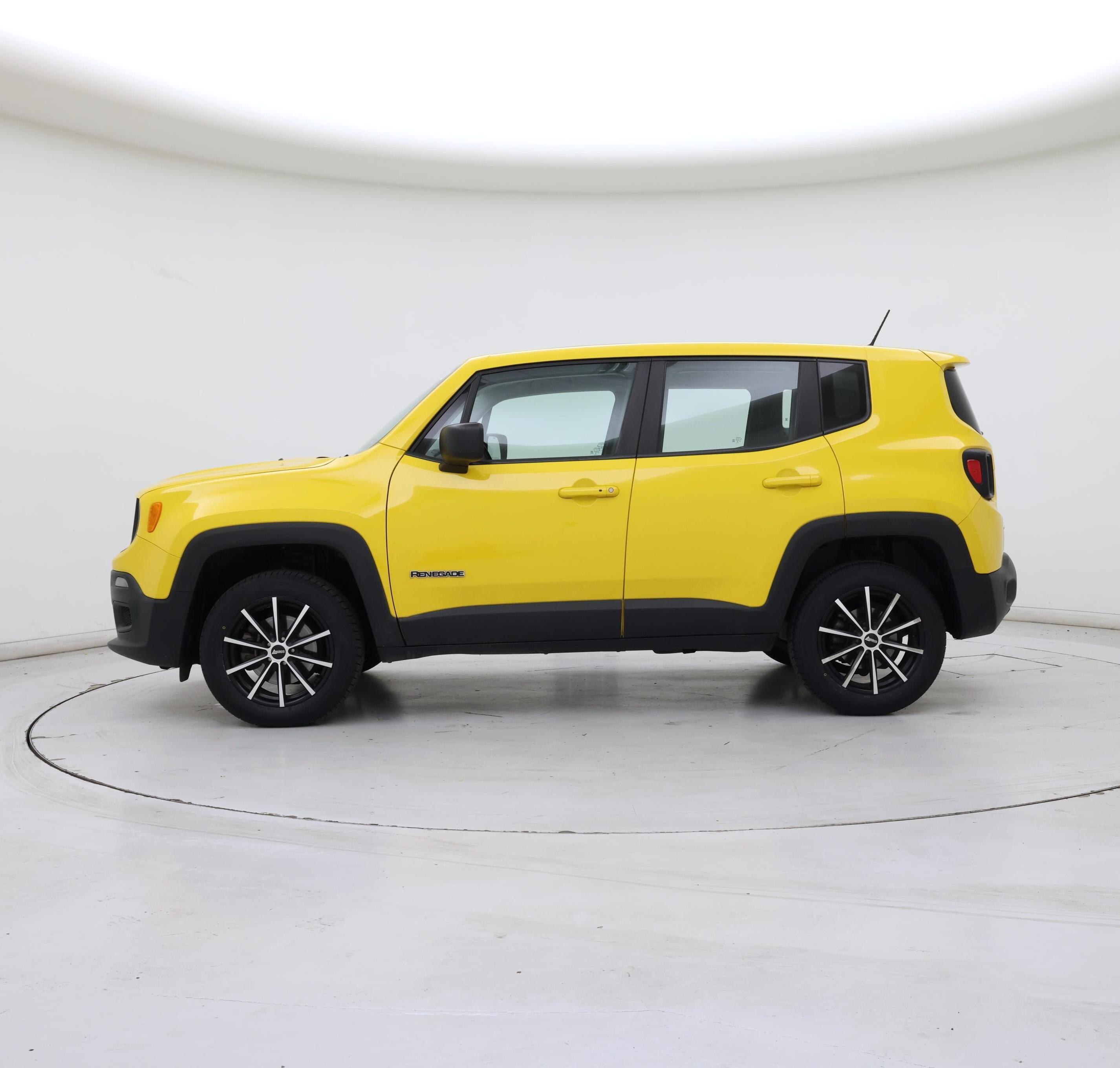 Thumbnail: 2017 Jeep Renegade - 3