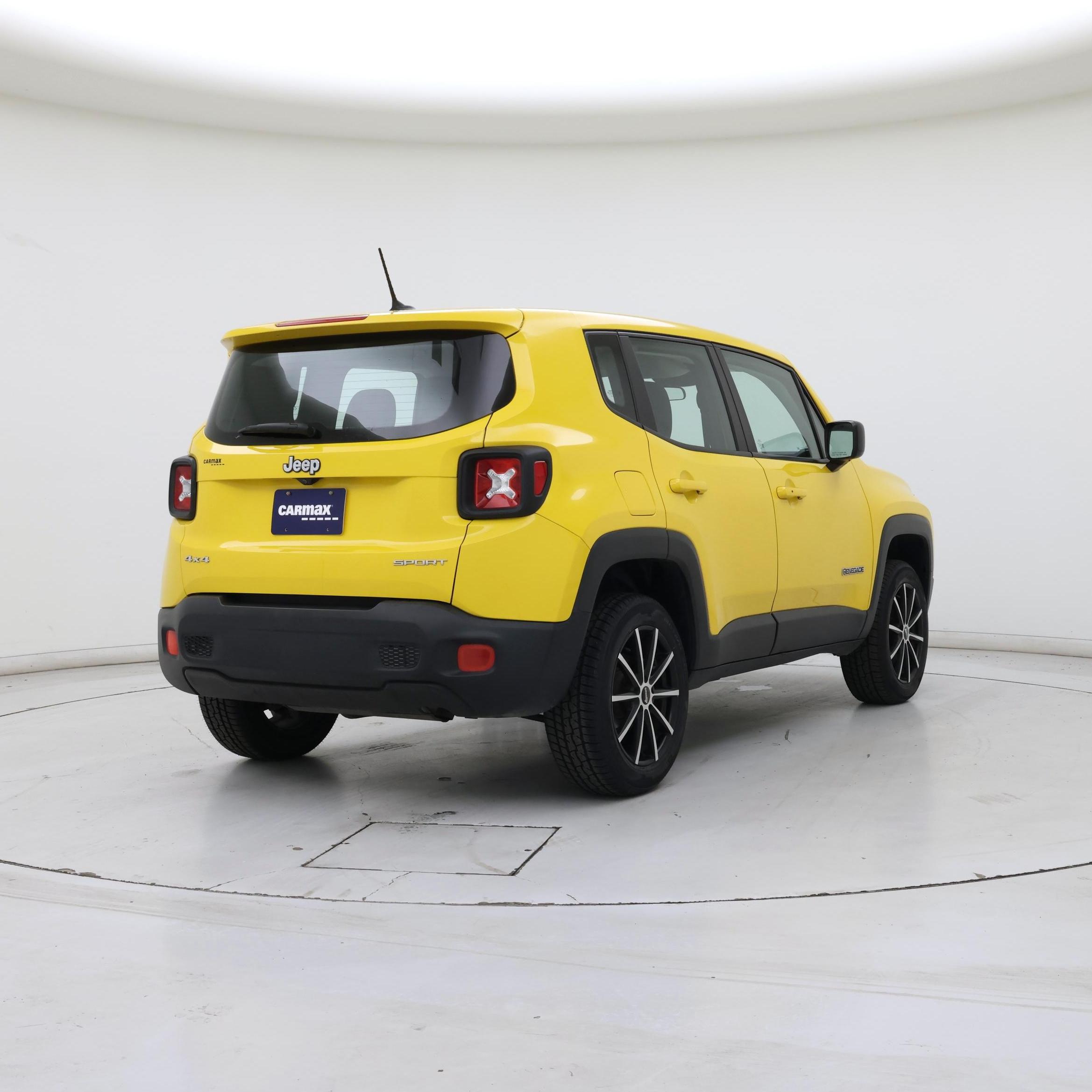 Thumbnail: 2017 Jeep Renegade - 8