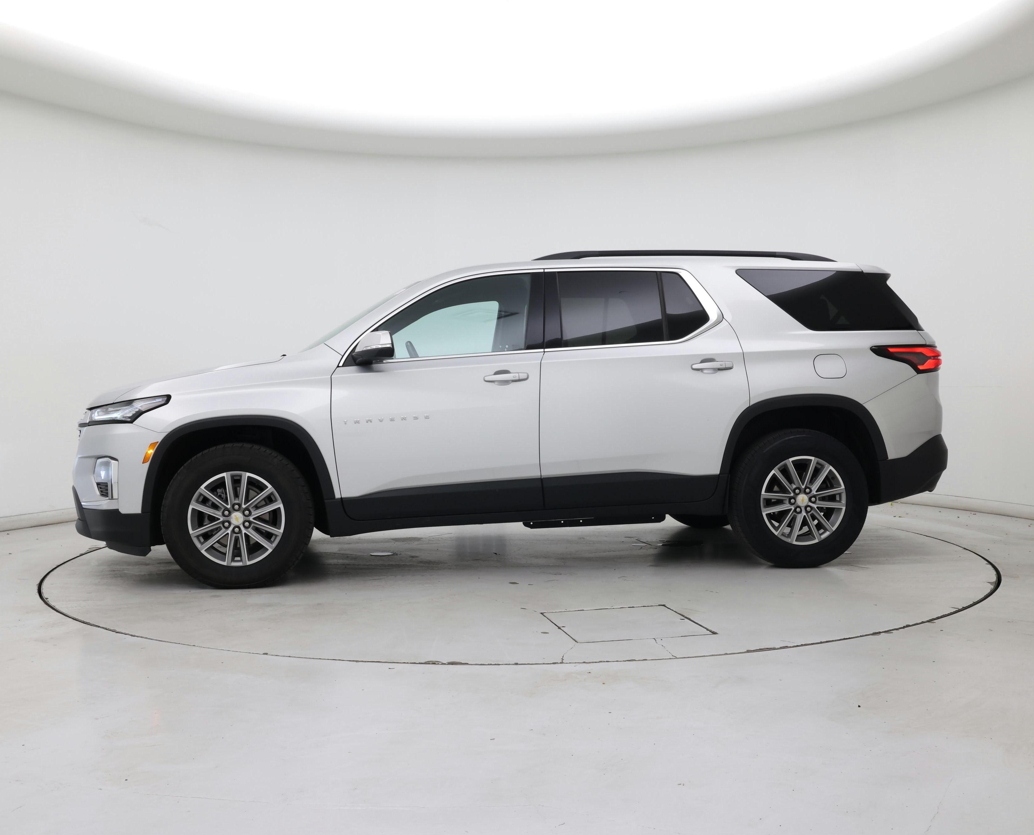 Thumbnail: 2022 Chevrolet Traverse - 3