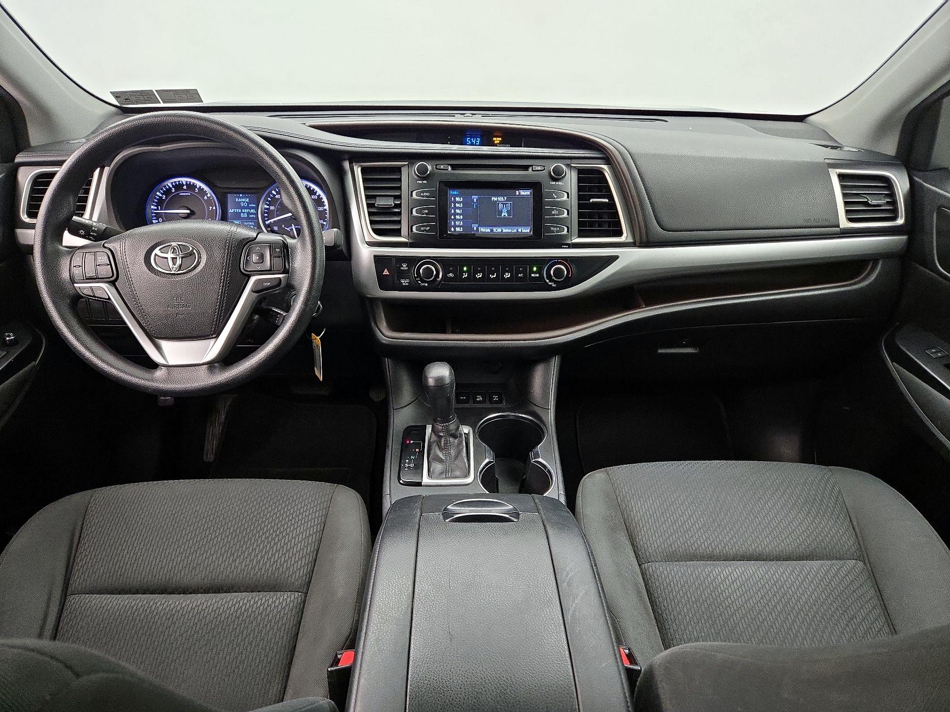 Thumbnail: 2016 Toyota Highlander - 9