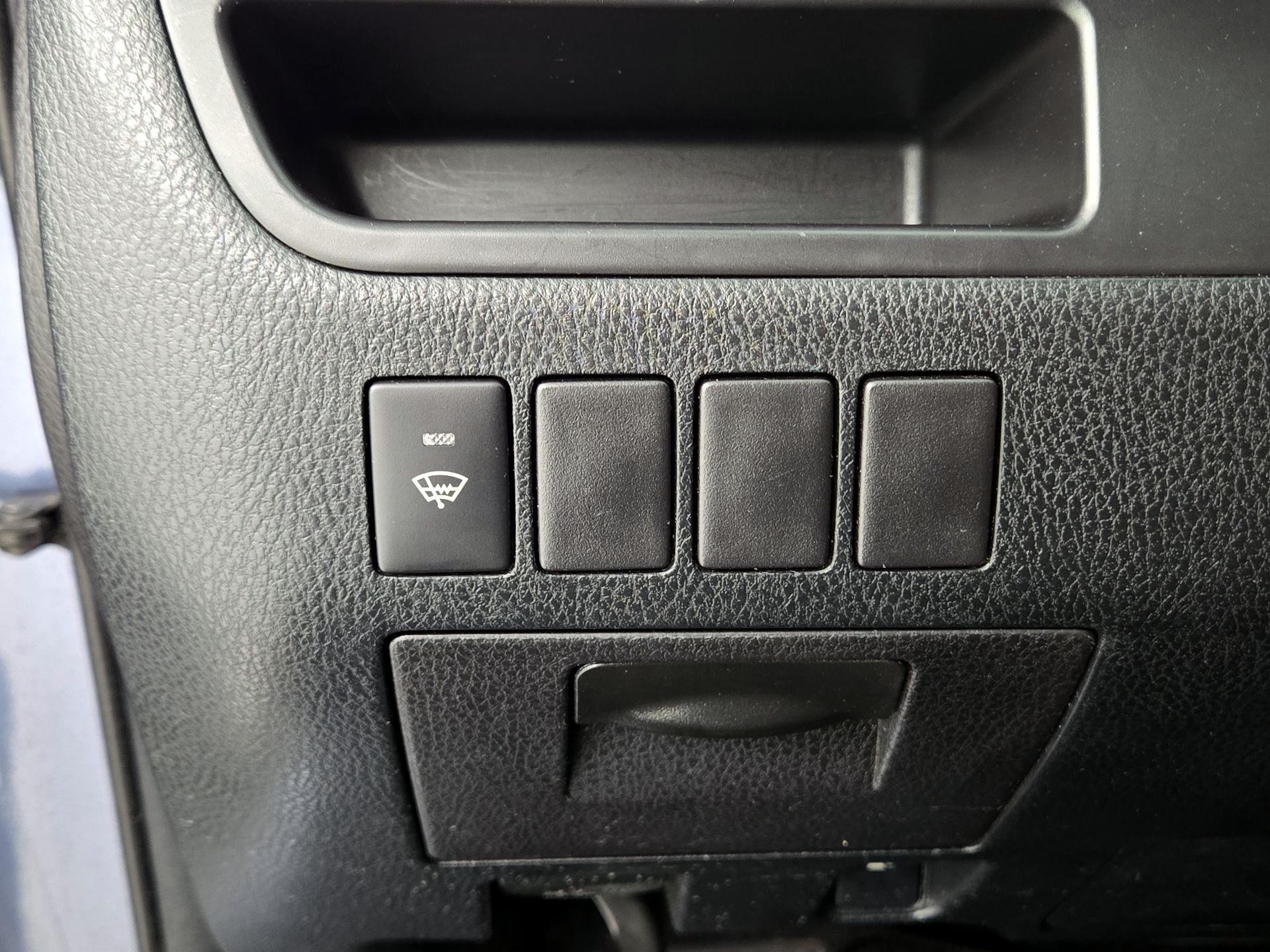 Thumbnail: 2016 Toyota Highlander - 13