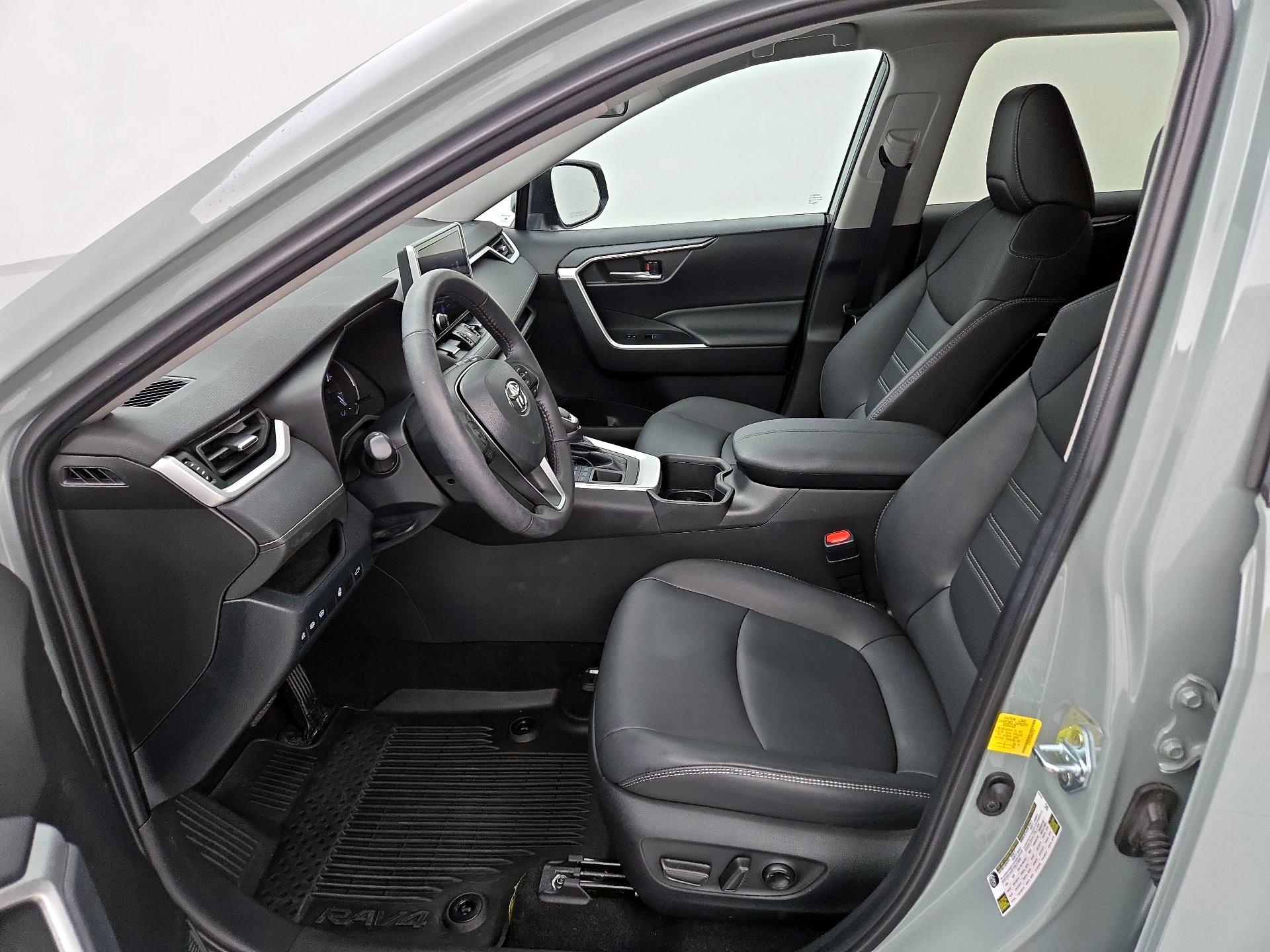 Thumbnail: 2023 Toyota RAV4 - 11
