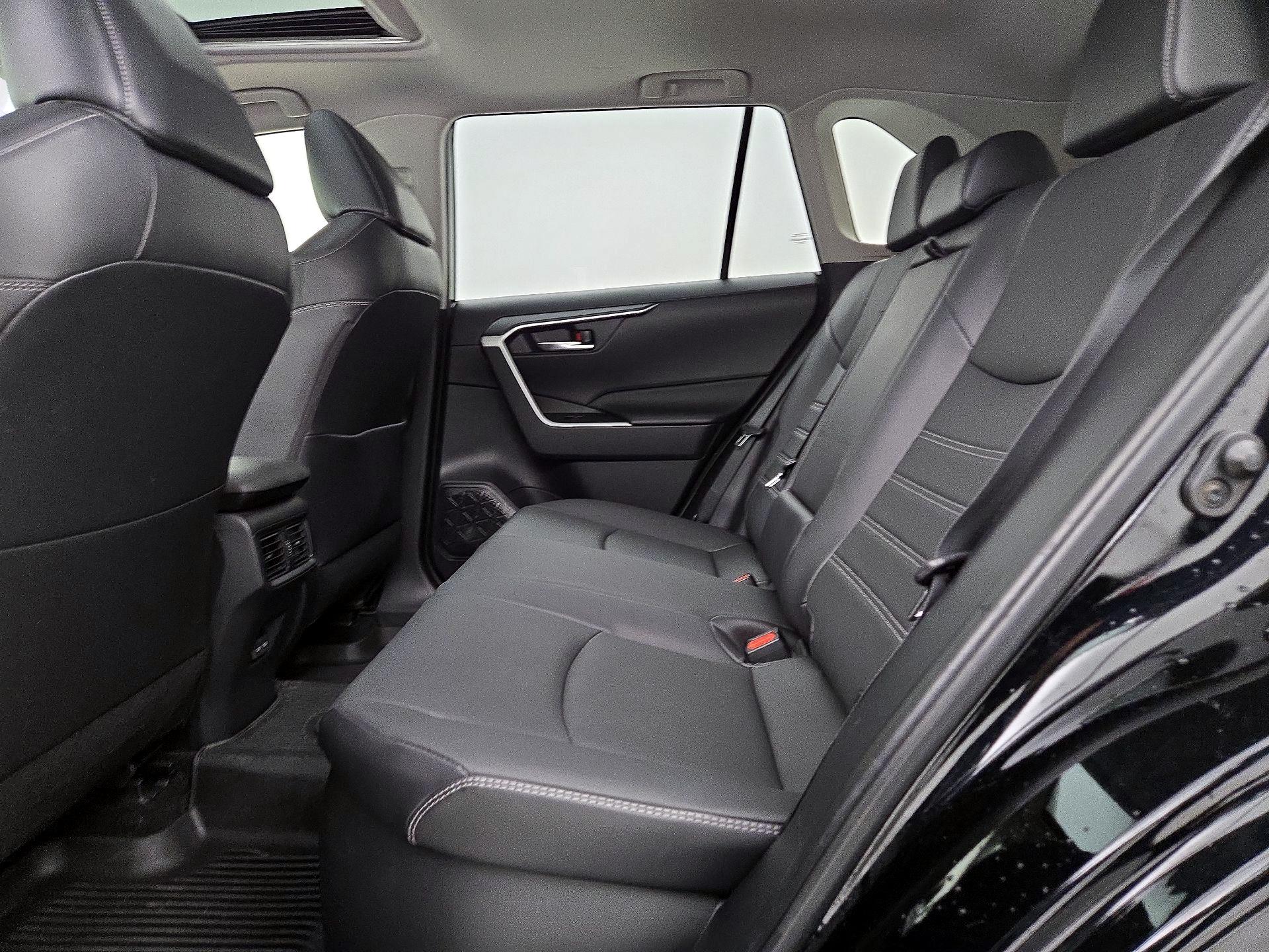 Thumbnail: 2023 Toyota RAV4 - 19