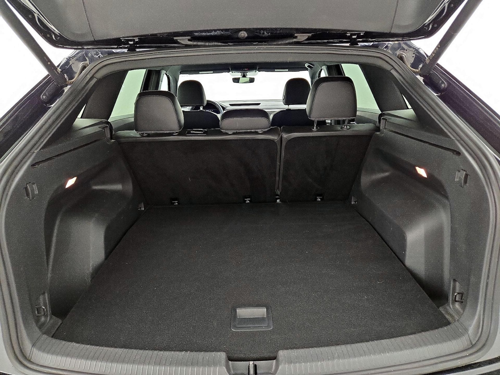 2023 Volkswagen Atlas Cross Sport SE w/Tech - Photo 21