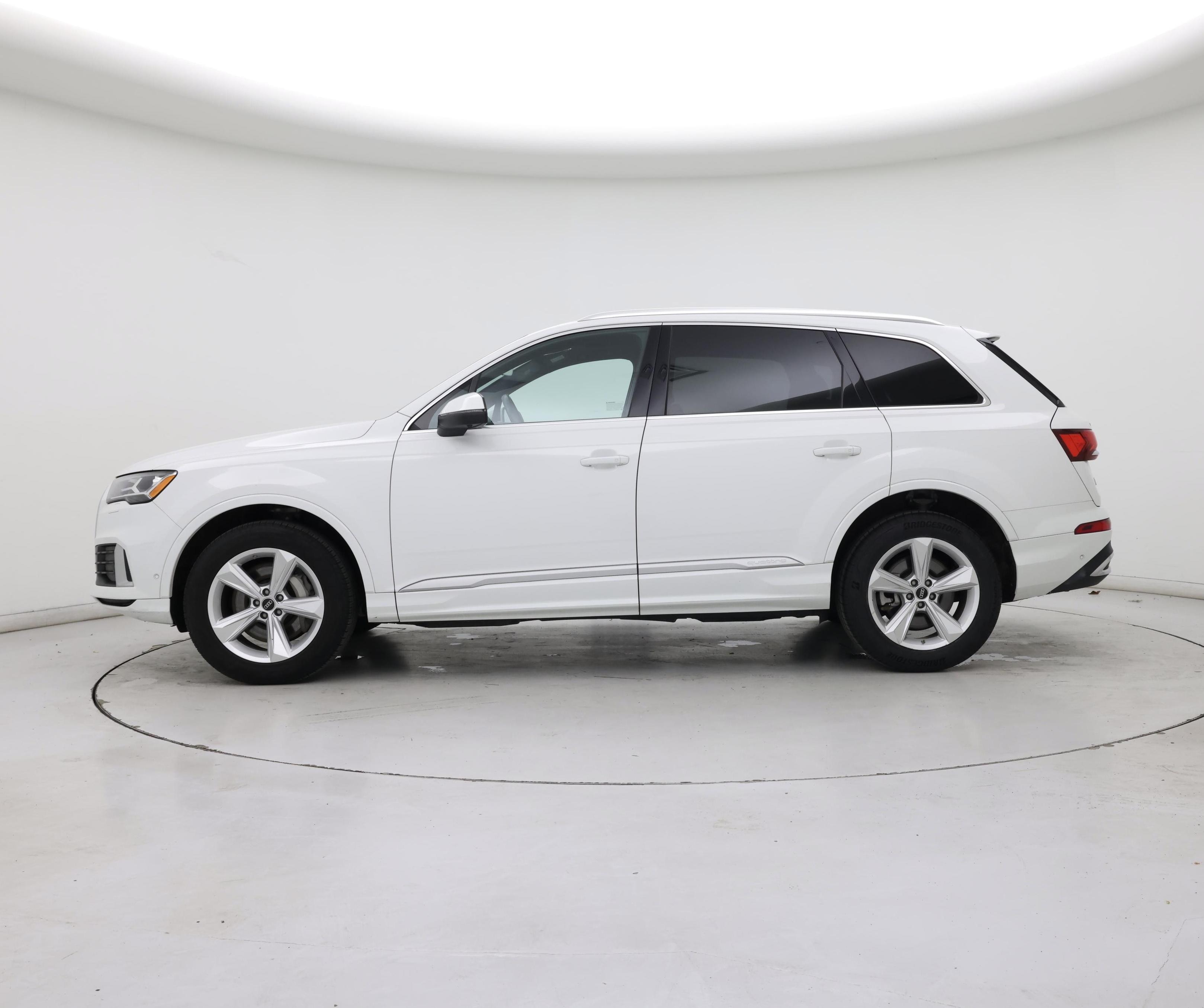 Thumbnail: 2023 Audi Q7 - 3