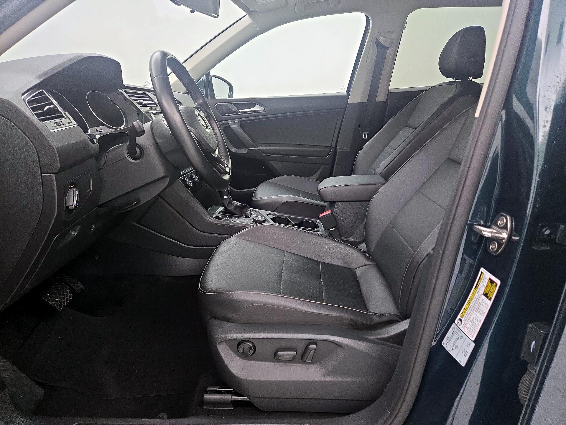 Thumbnail: 2018 Volkswagen Tiguan - 11