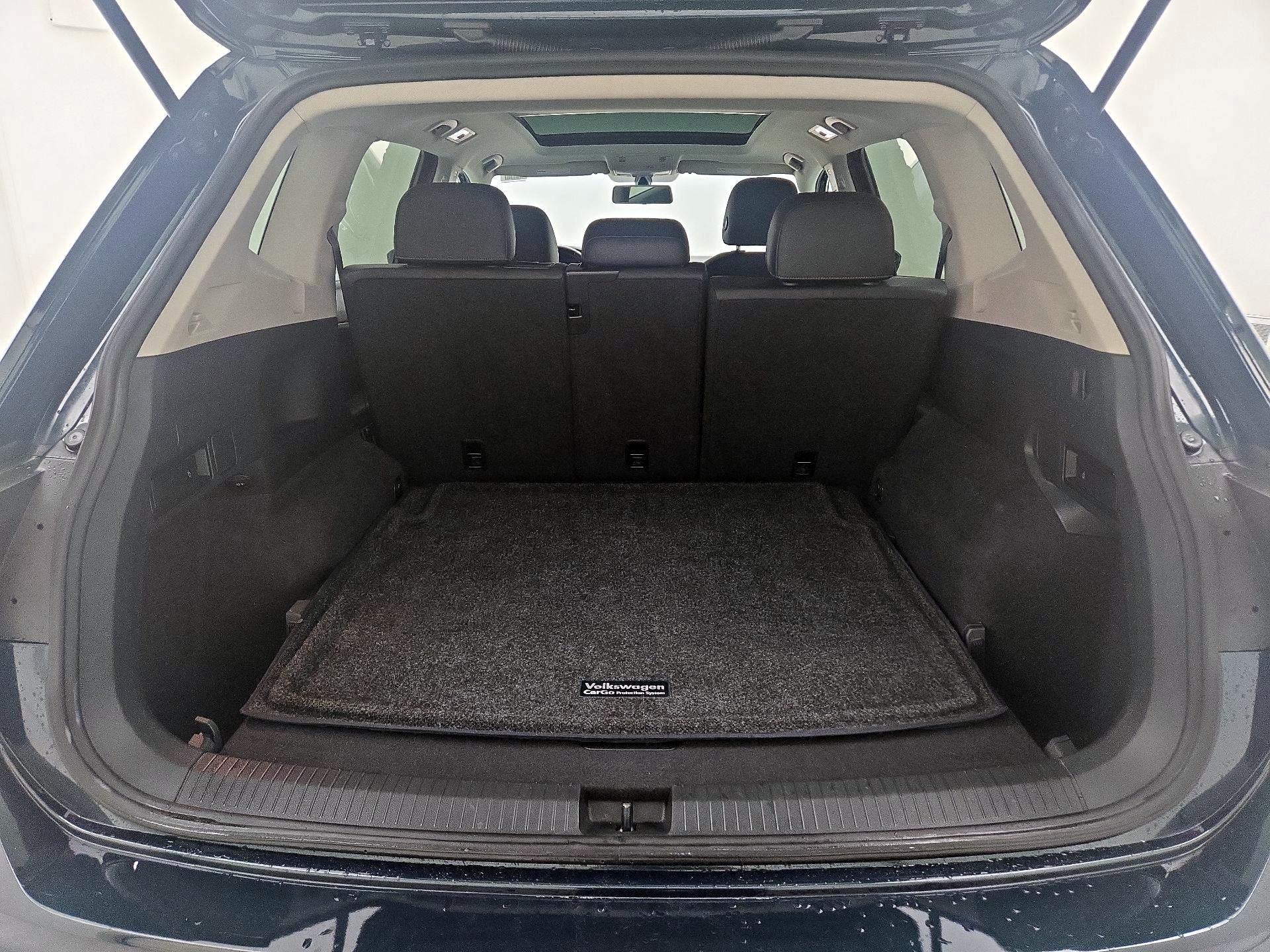 Thumbnail: 2018 Volkswagen Tiguan - 20