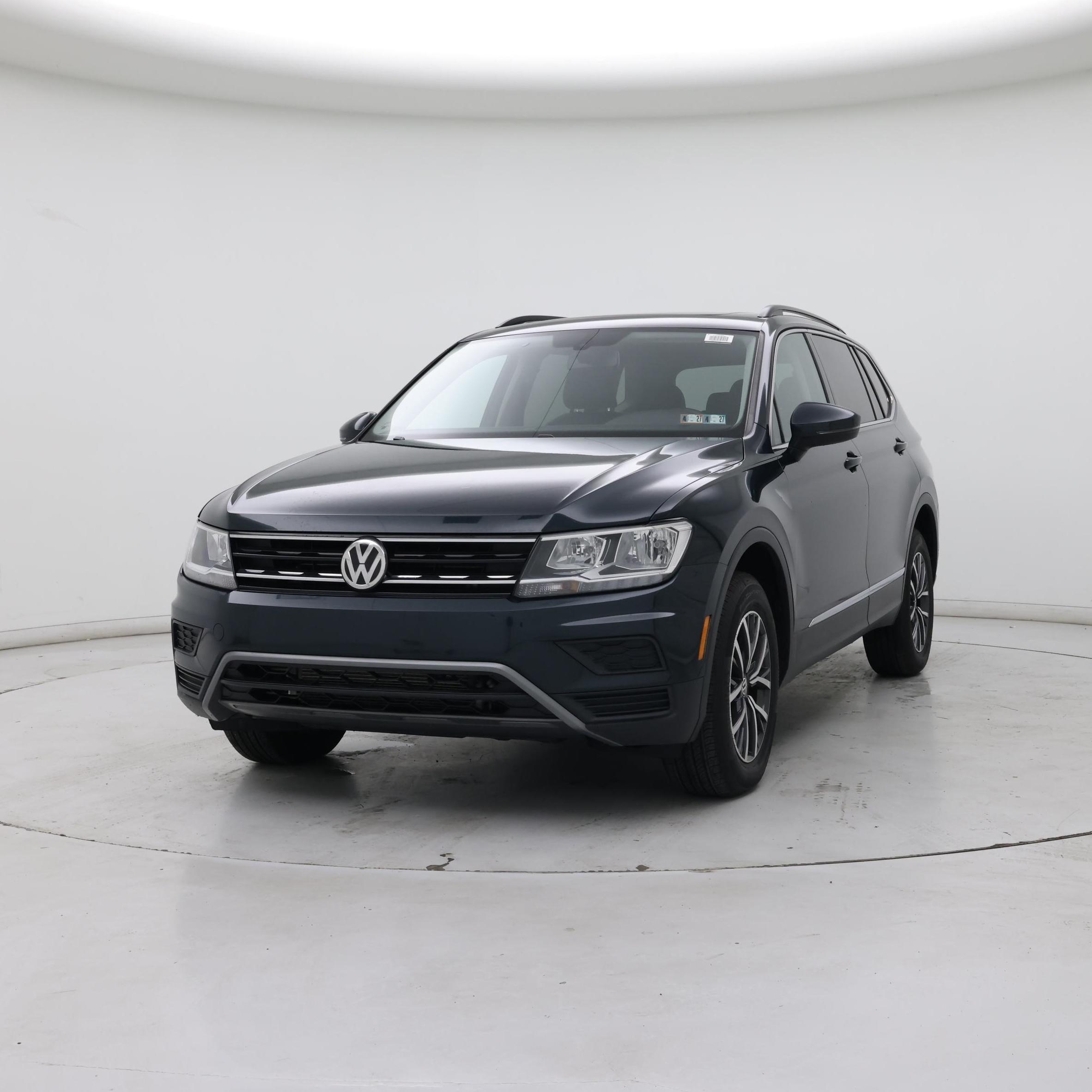 Thumbnail: 2018 Volkswagen Tiguan - 4