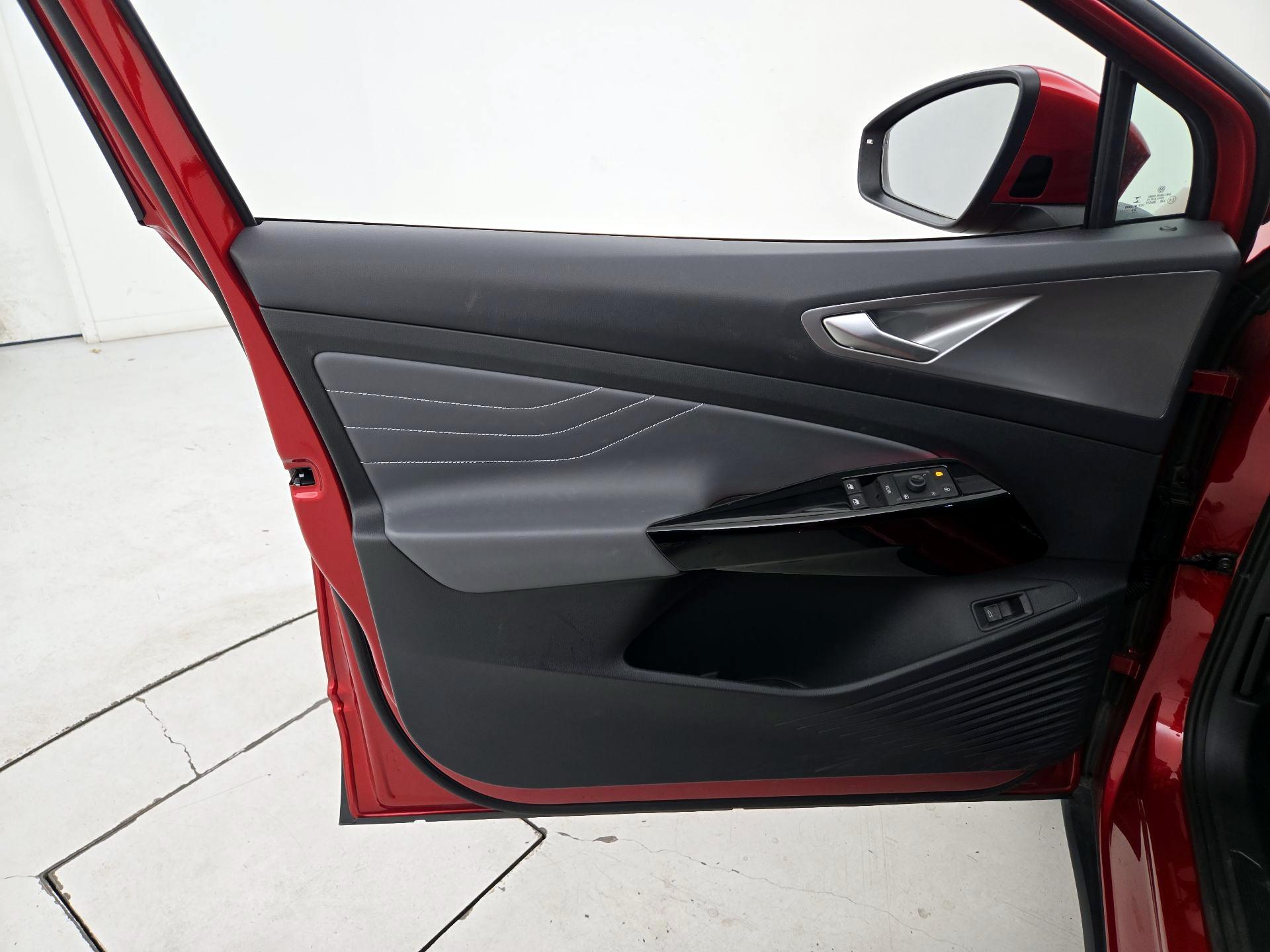 Thumbnail: 2023 Volkswagen ID.4 - 12