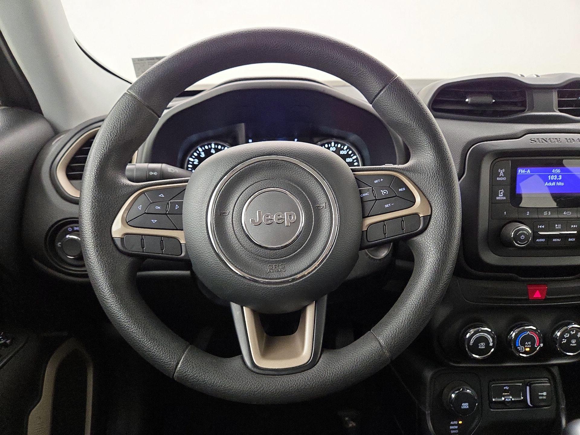 Thumbnail: 2017 Jeep Renegade - 10