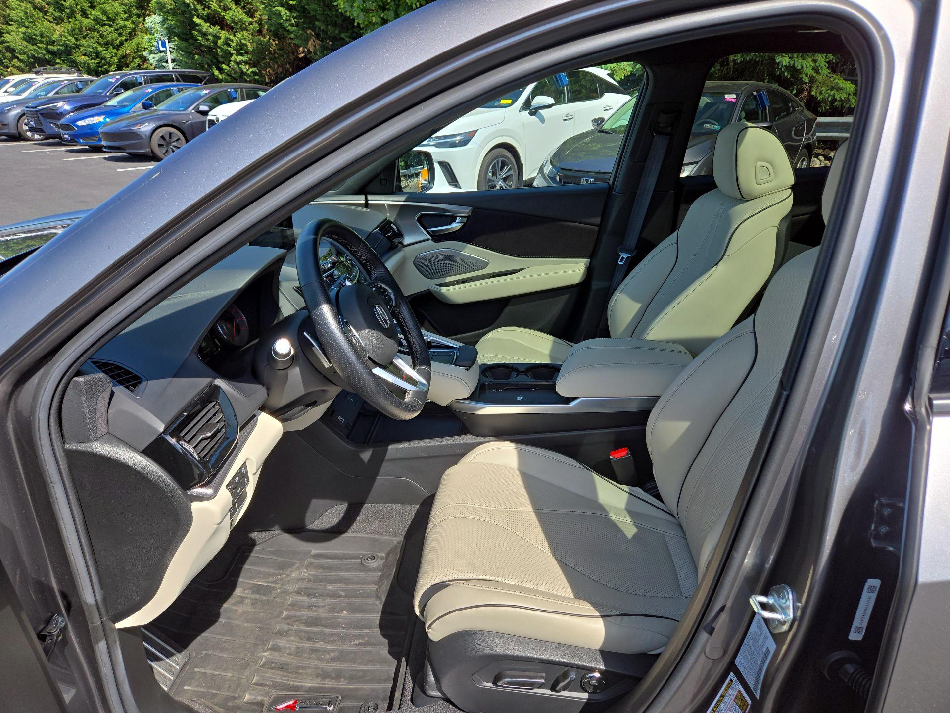Thumbnail: 2025 Acura RDX - 9