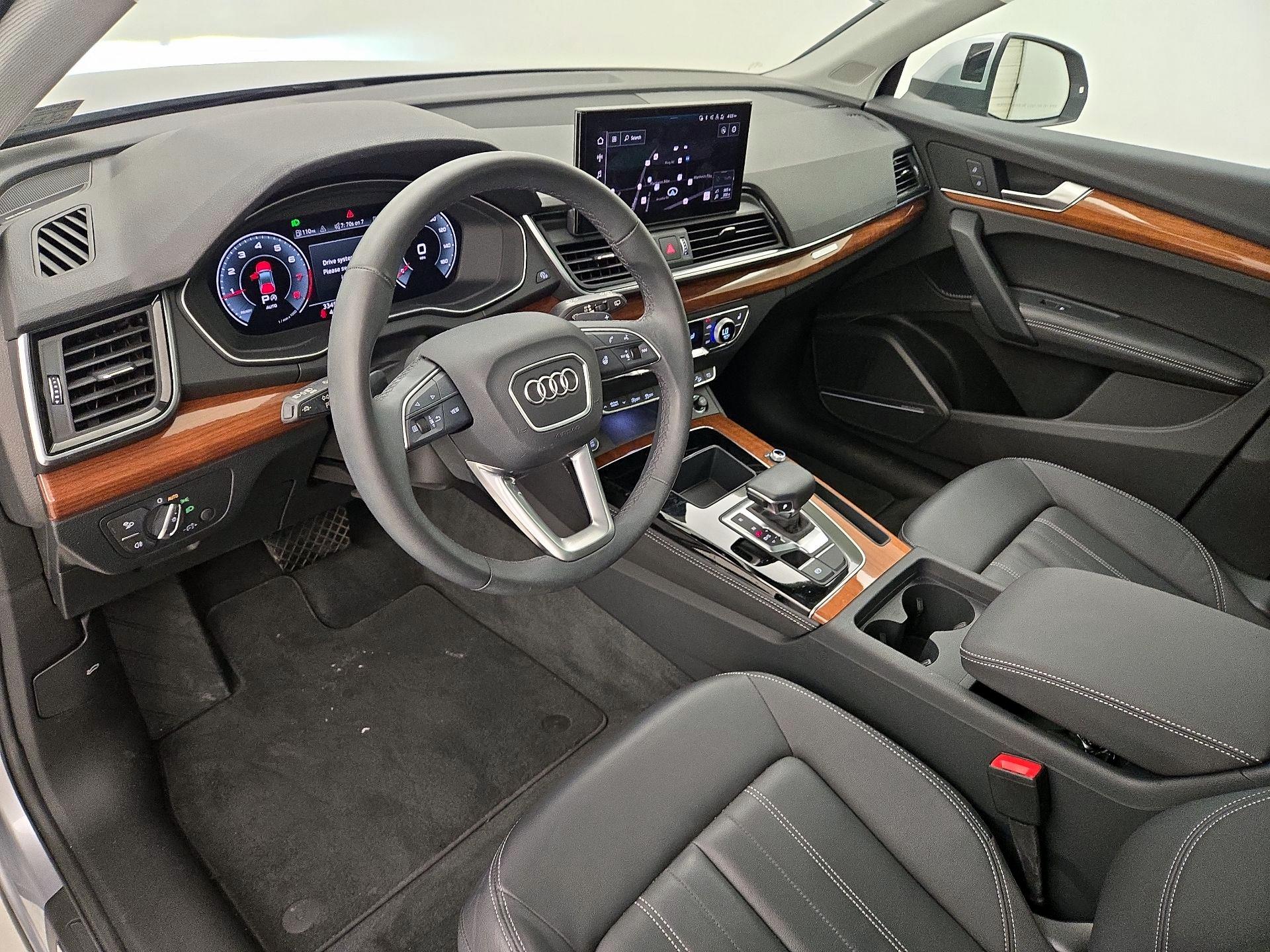 Thumbnail: 2023 Audi Q5 - 11