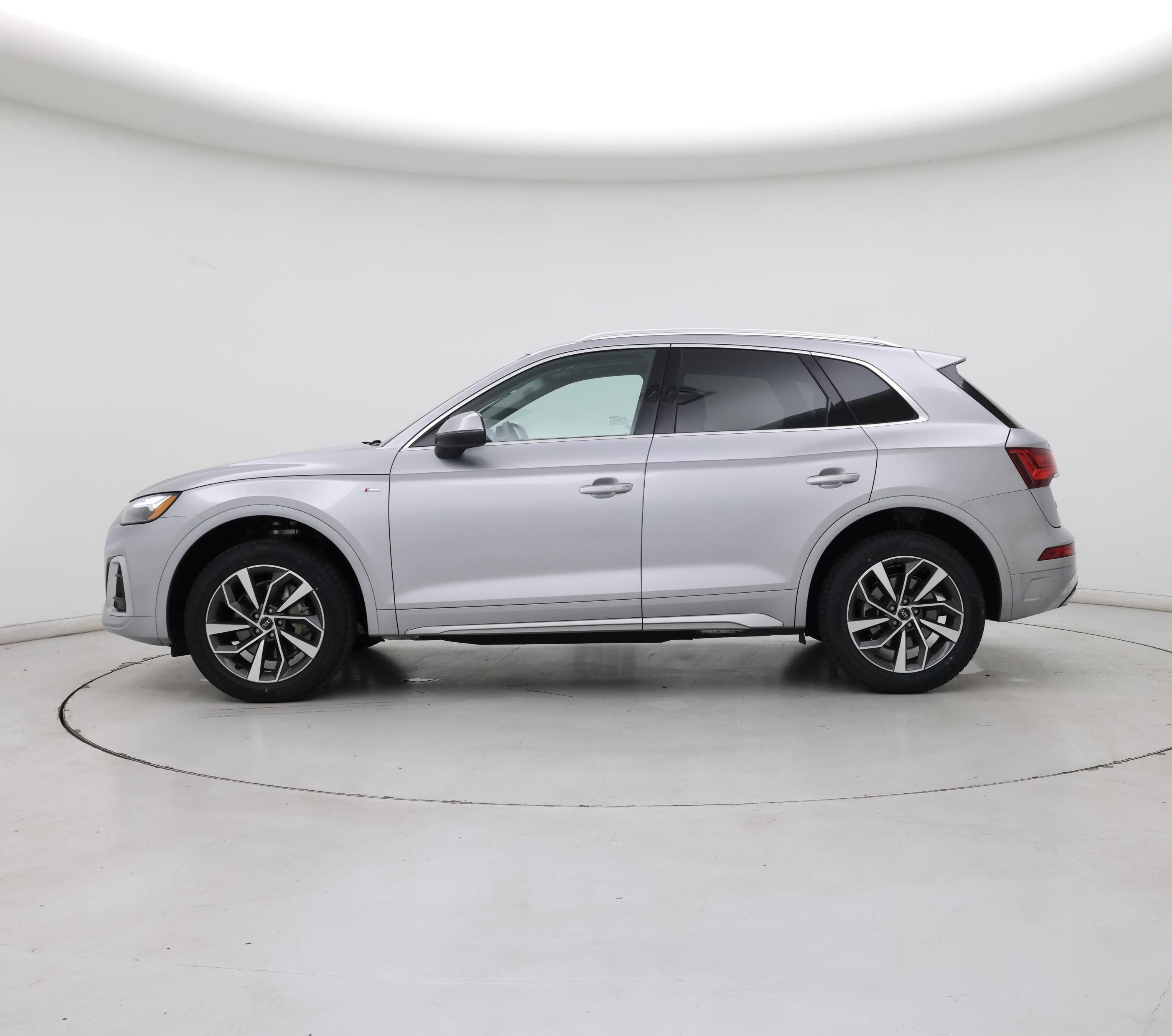 Thumbnail: 2023 Audi Q5 - 3
