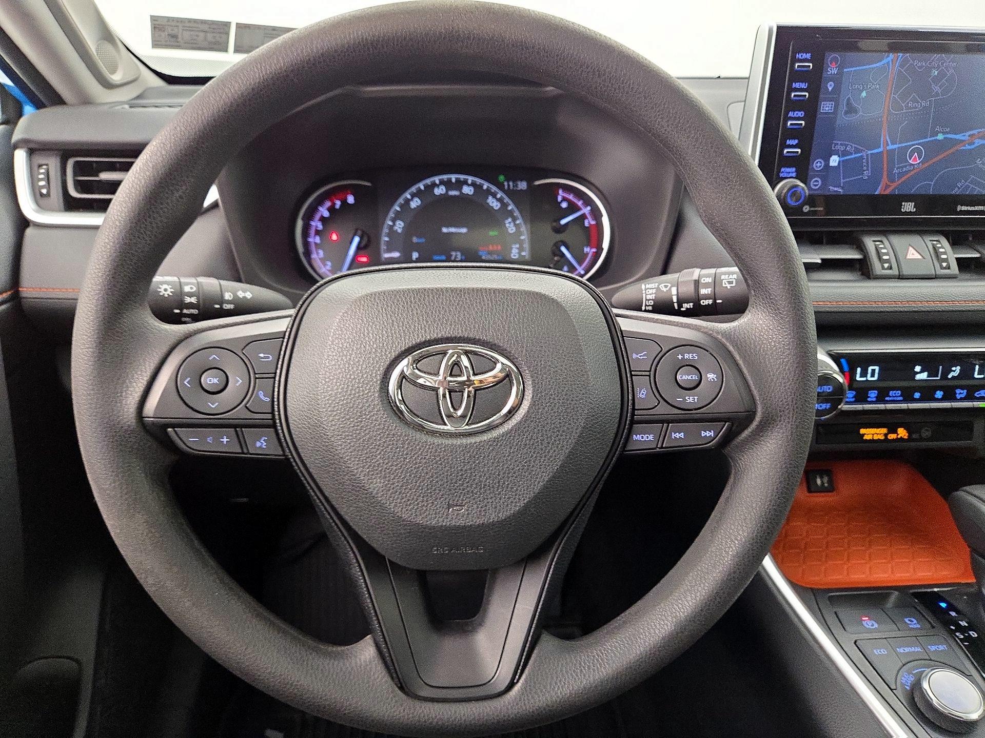 Thumbnail: 2019 Toyota RAV4 - 10